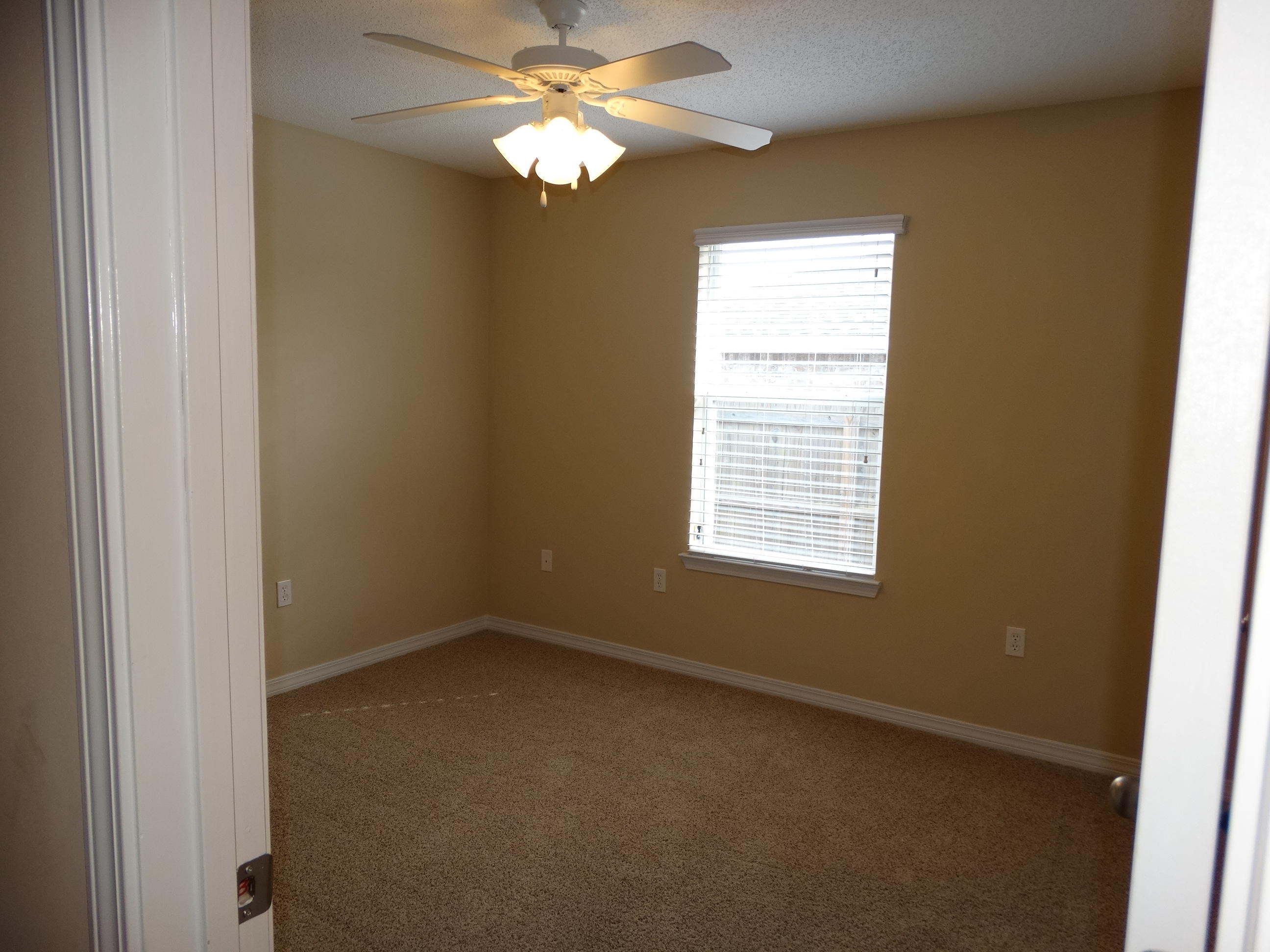 BROOKE ESTATES PH II - Residential Lease
