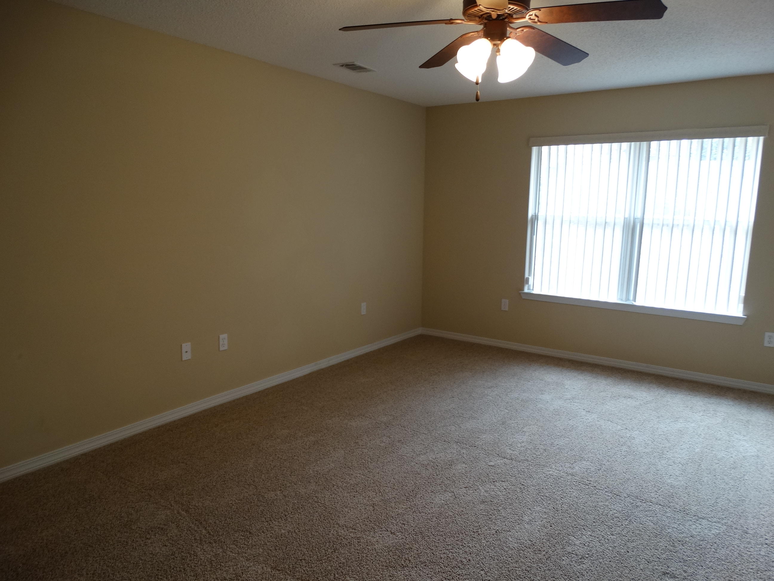 BROOKE ESTATES PH II - Residential Lease