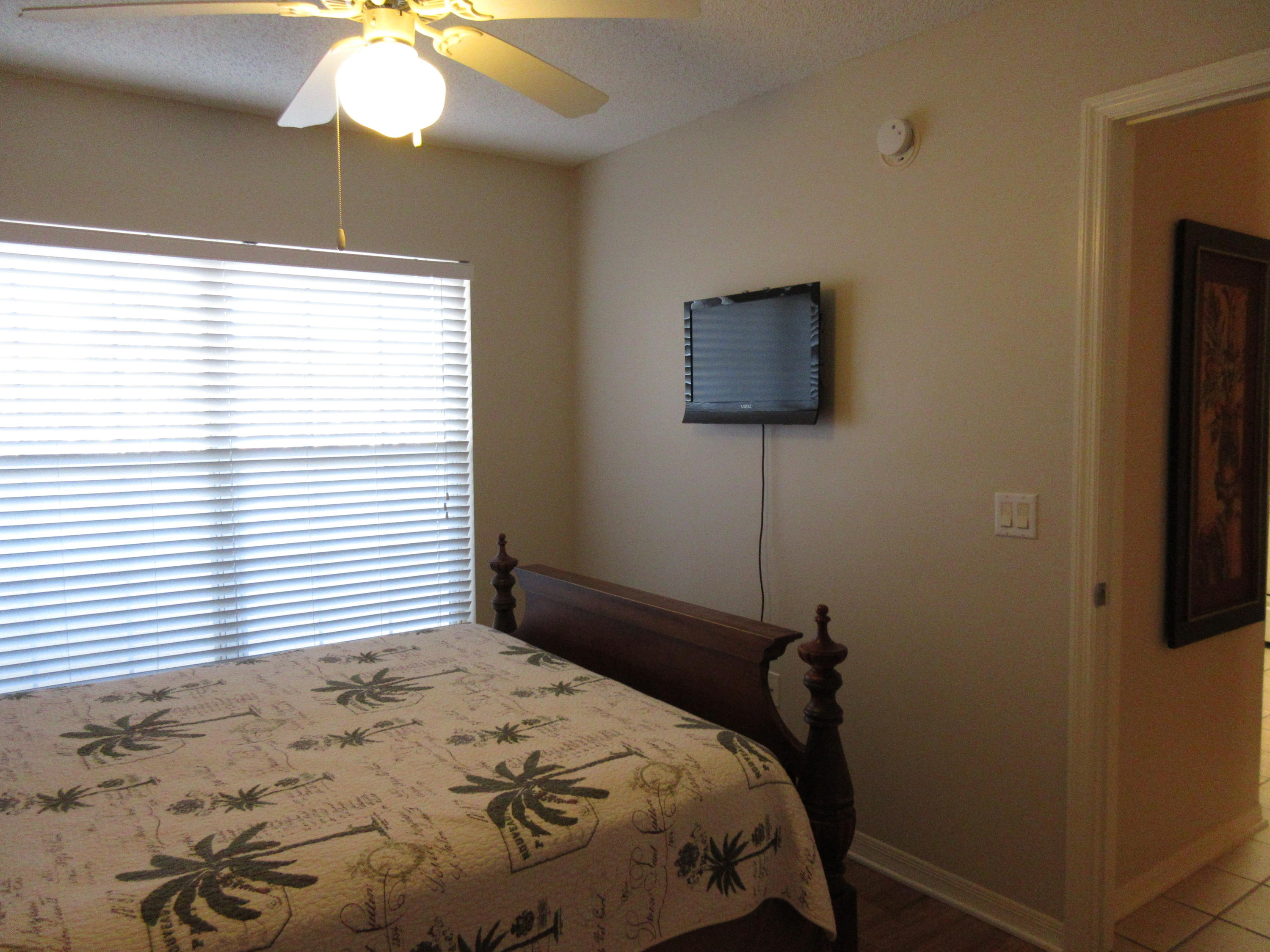 FLORIDA CLUB - Residential Lease