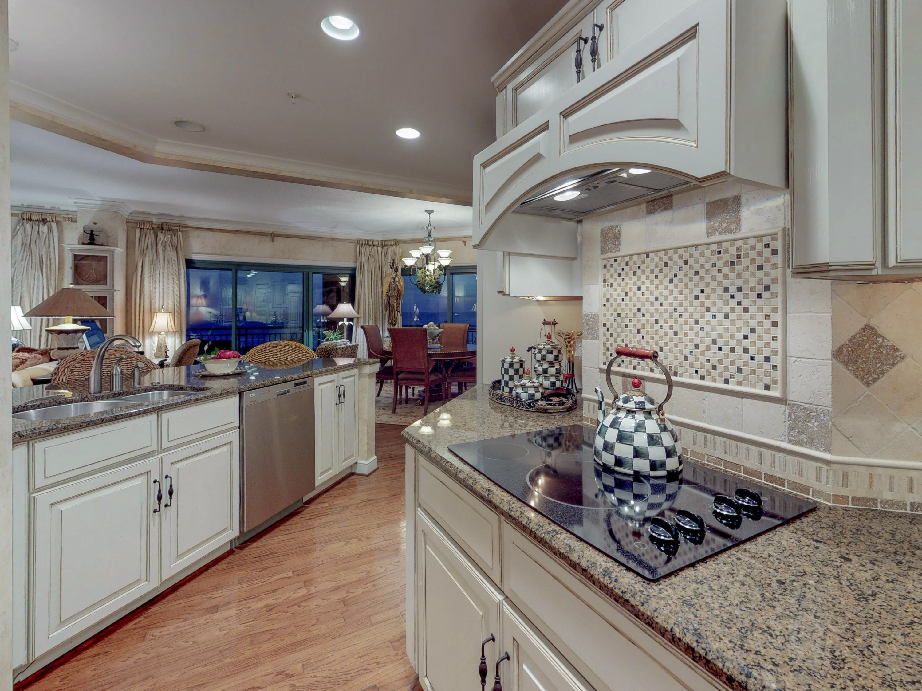SOUTHWINDS III AT SANDESTIN - Residential