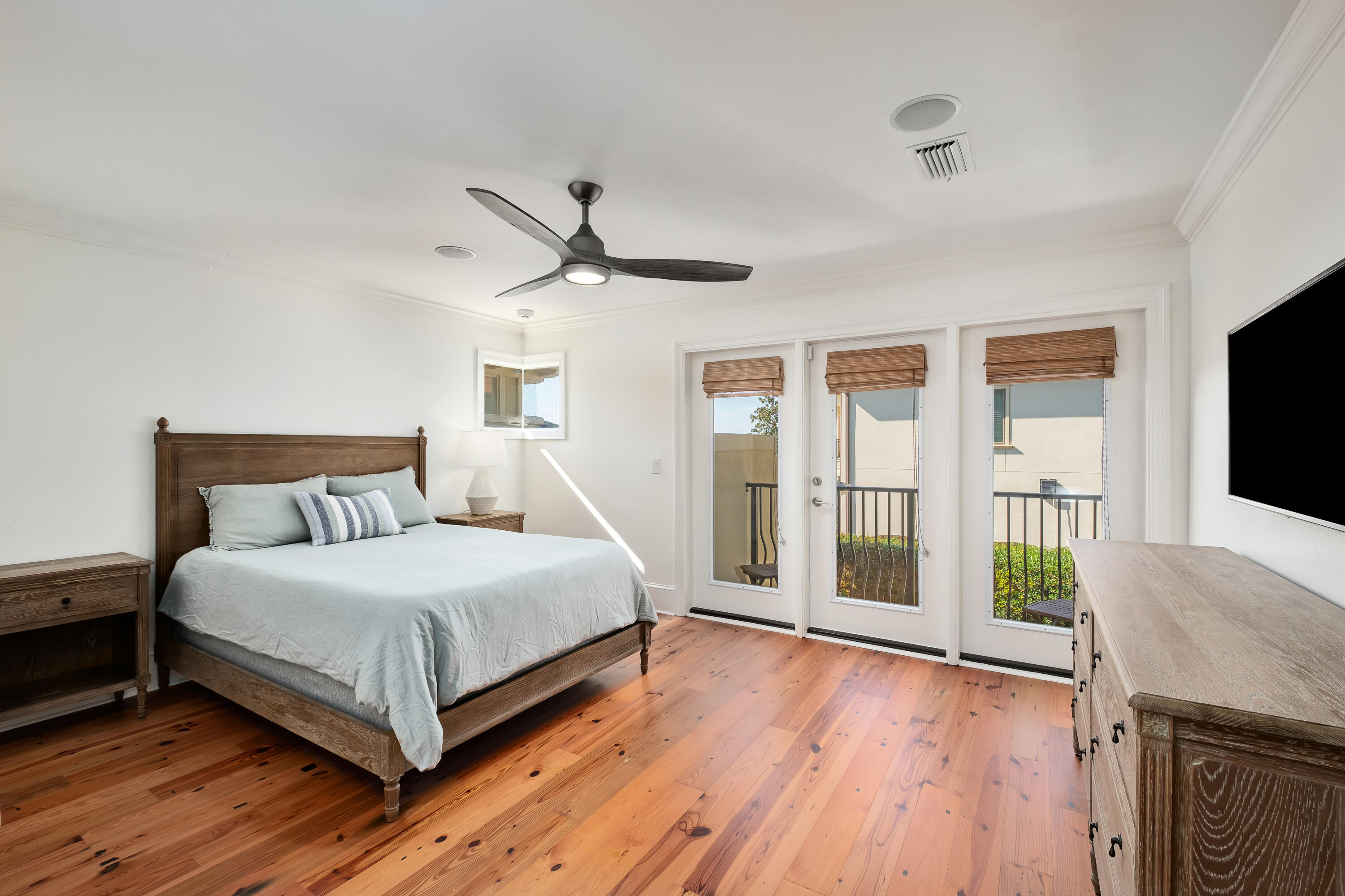 BURNT PINE - Residential
