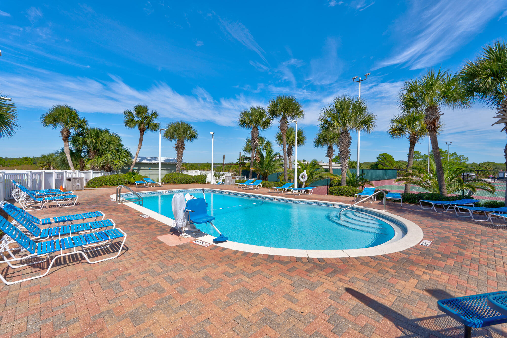 PINNACLE PORT - Residential