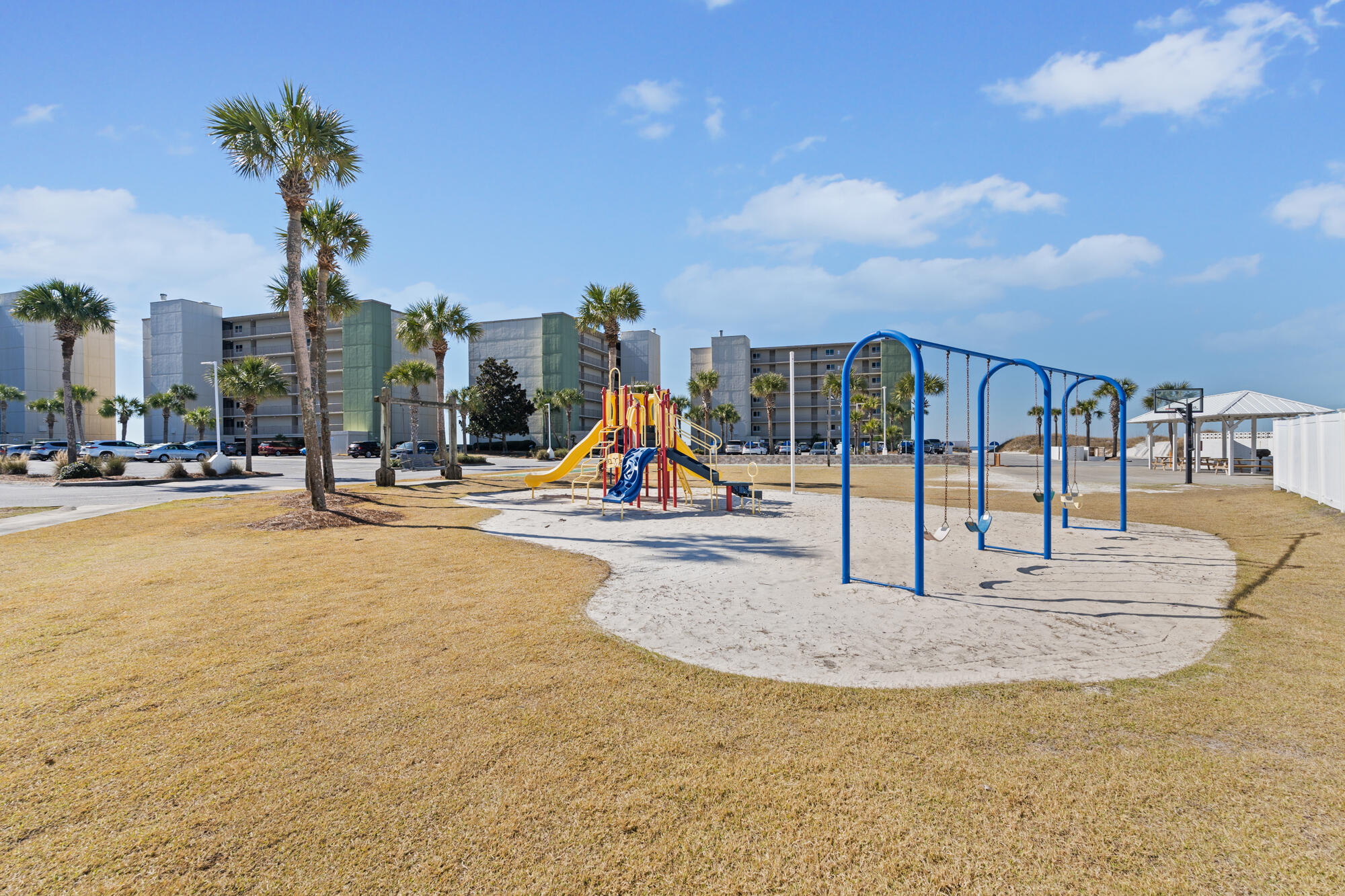 PINNACLE PORT - Residential