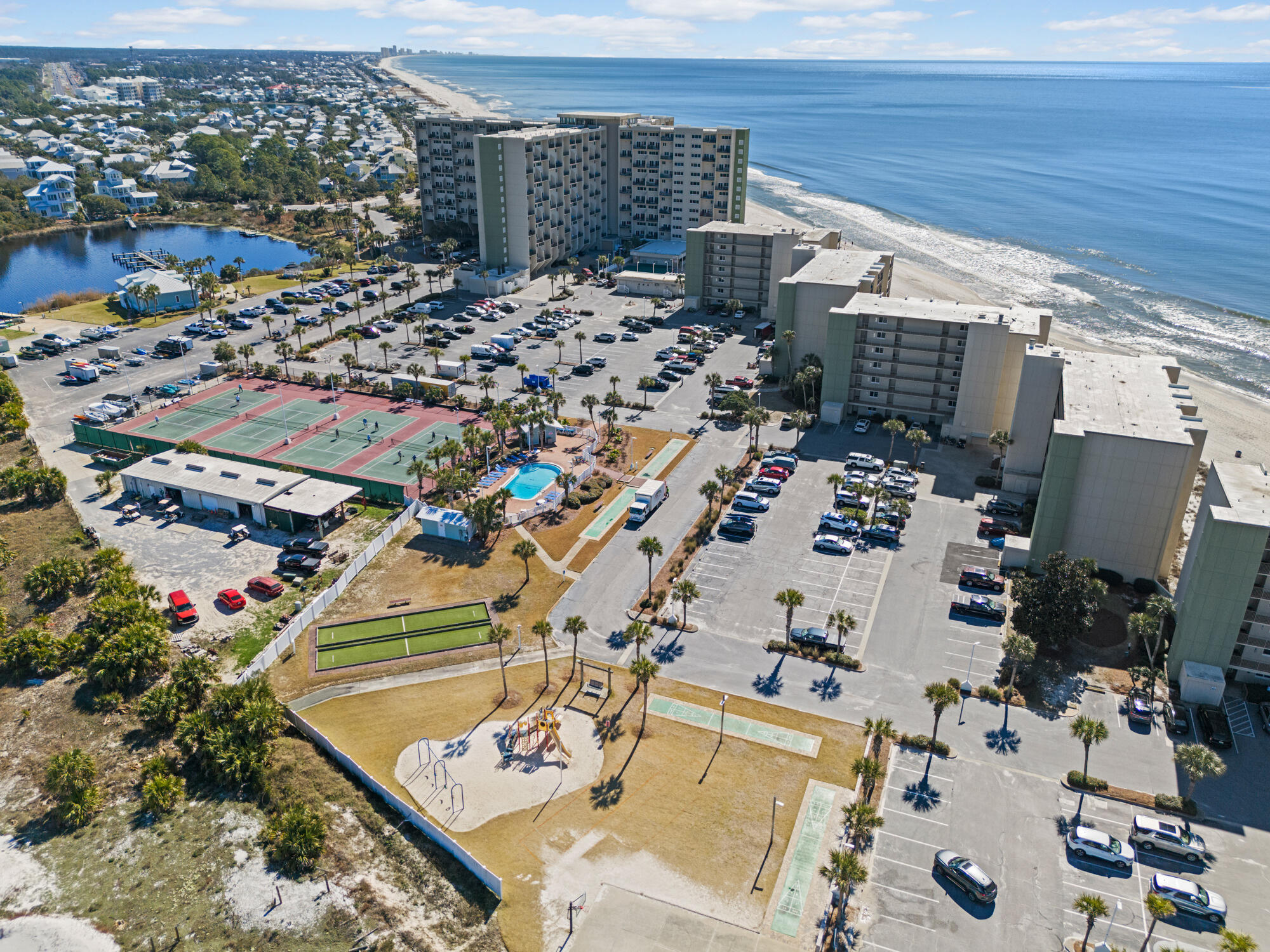 PINNACLE PORT - Residential