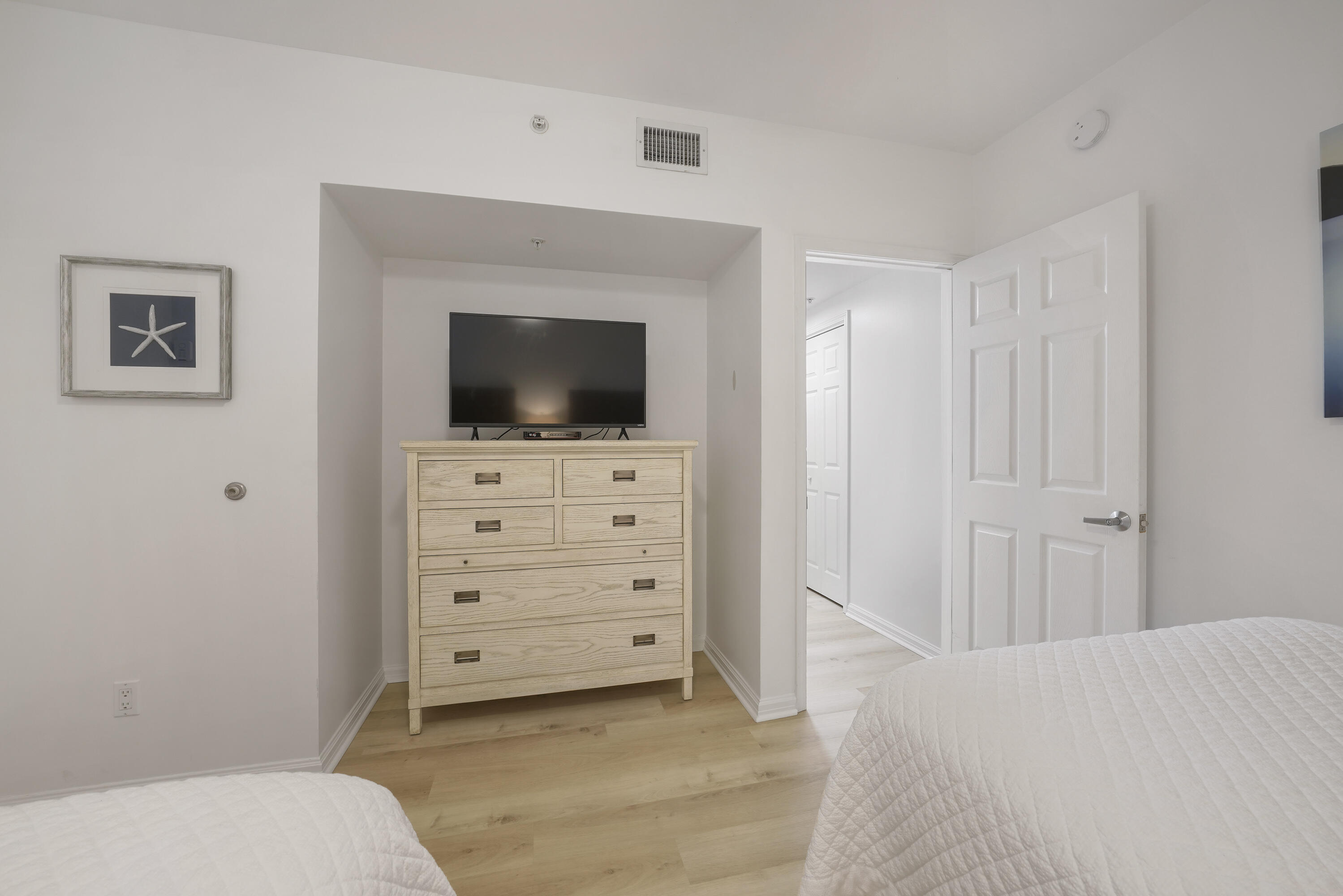 ST. MAARTEN AT SILVER SHELLS - Residential