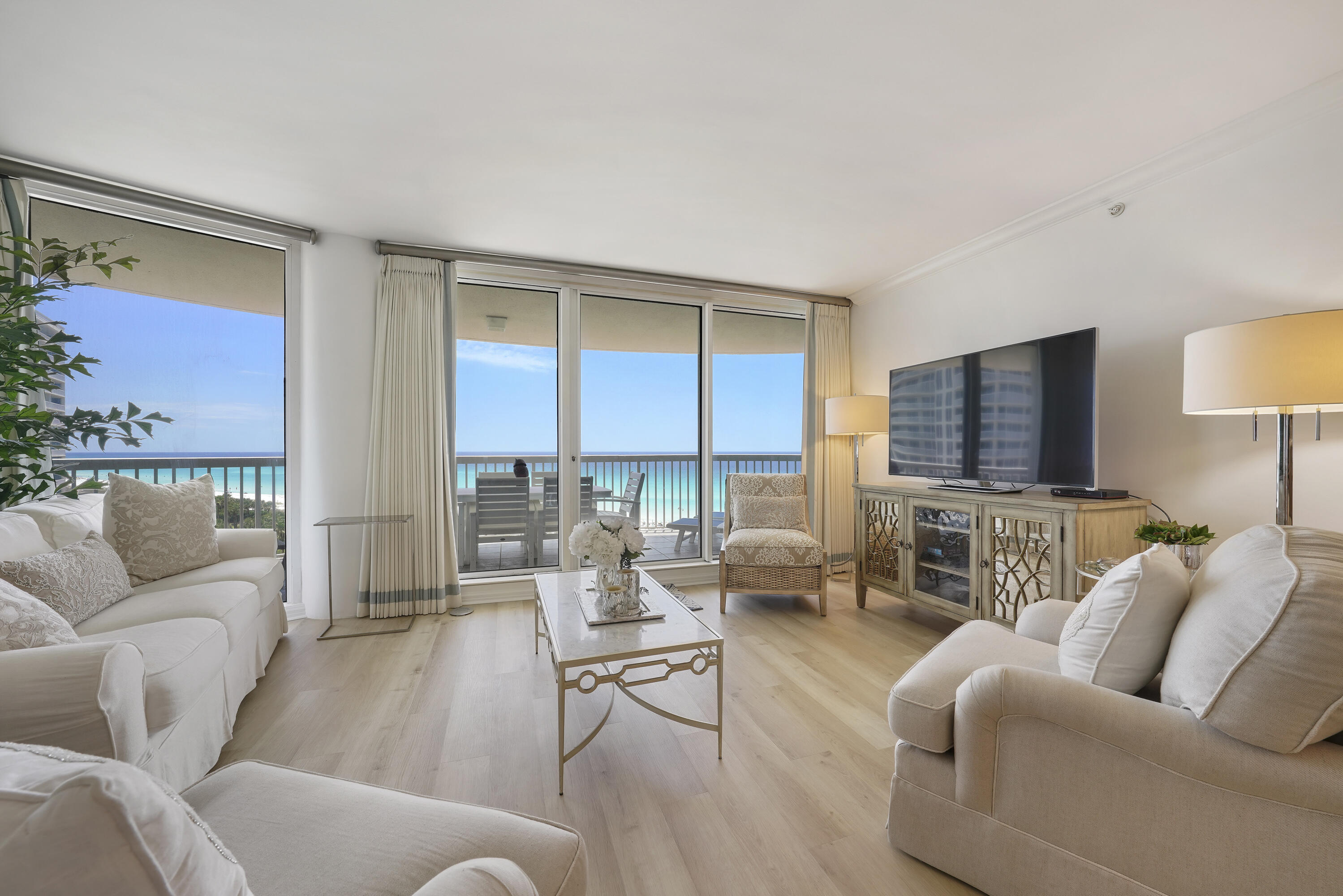 ST. MAARTEN AT SILVER SHELLS - Residential