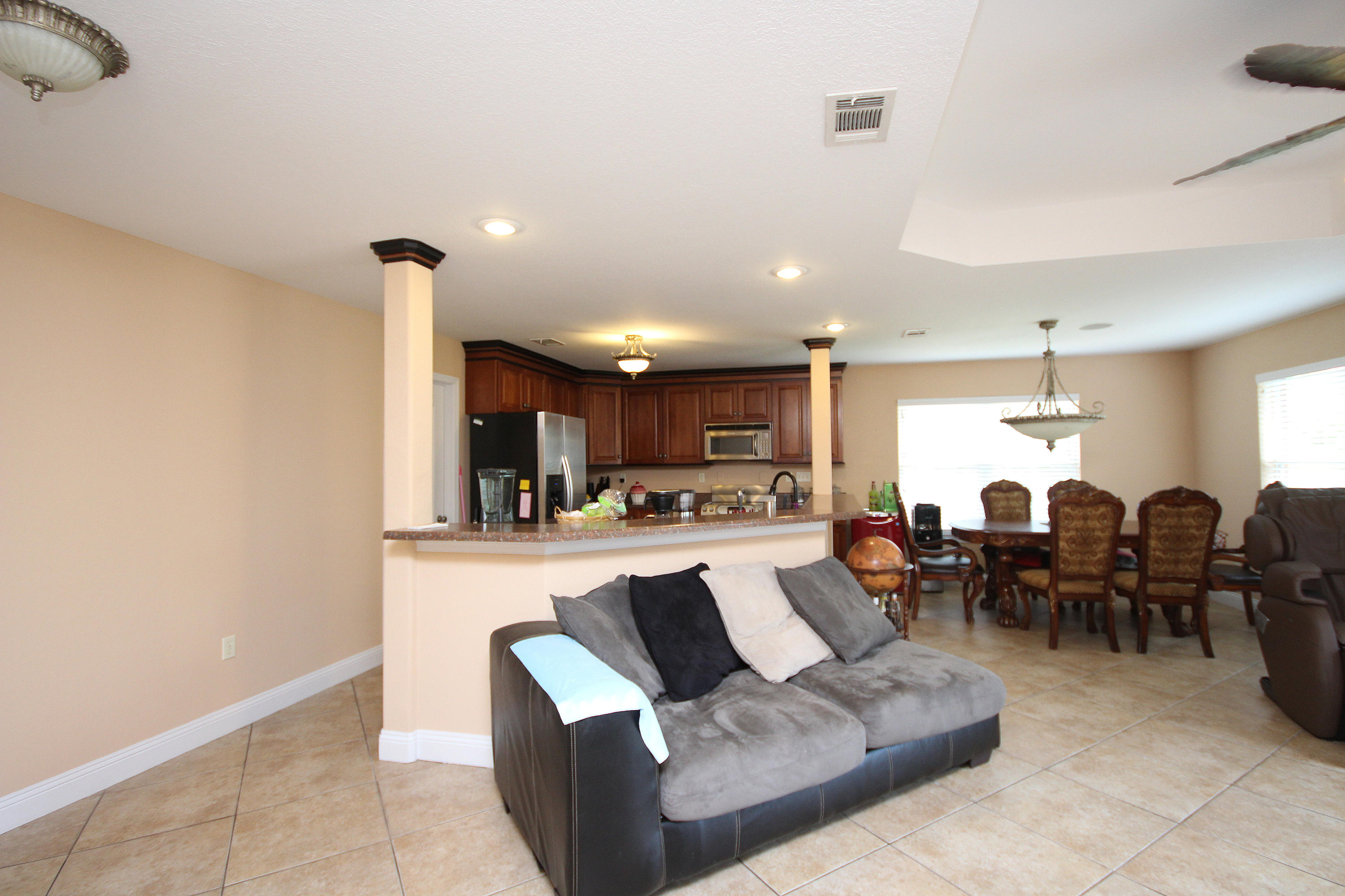 SPRING HOLLOW ESTATES - Residential