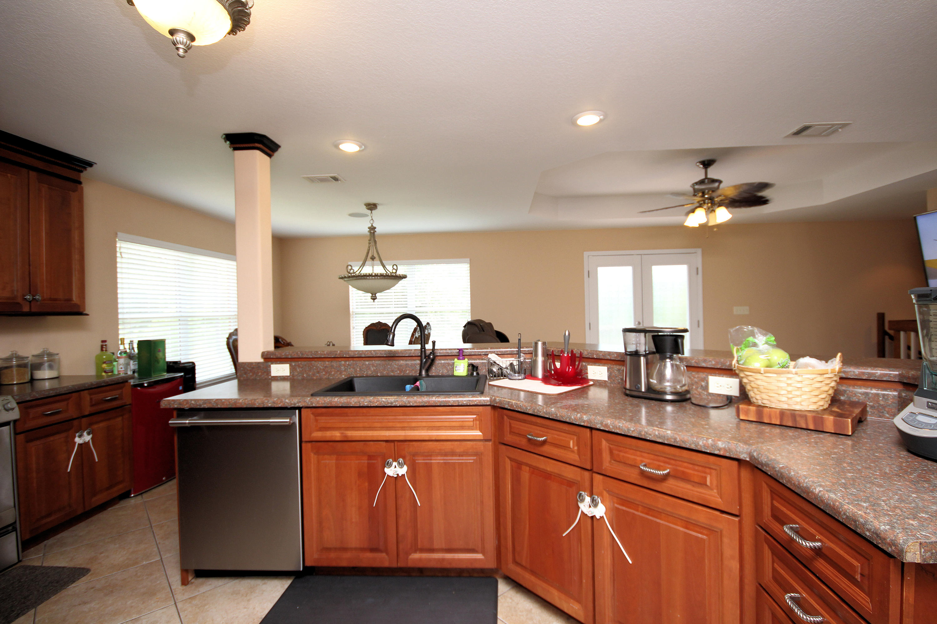 SPRING HOLLOW ESTATES - Residential