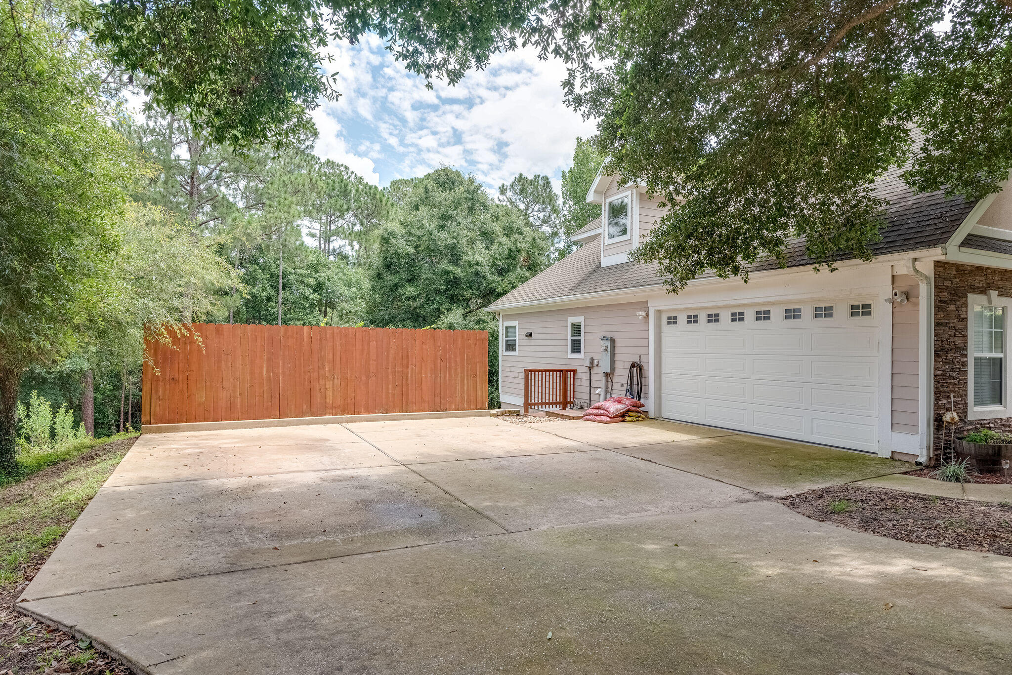 SILVER OAKS PH 1 - Residential
