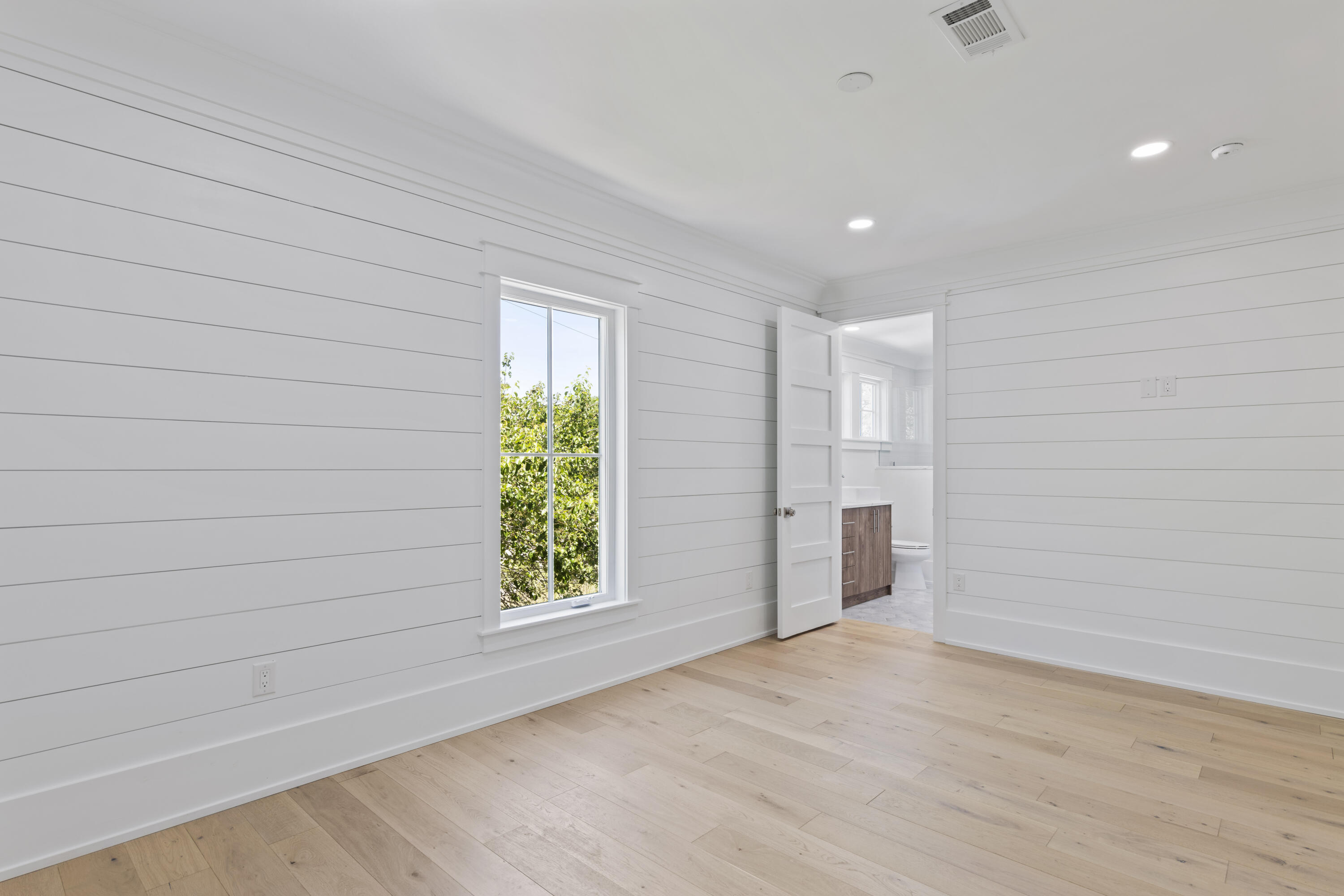 CALYPSO POINTE - Residential