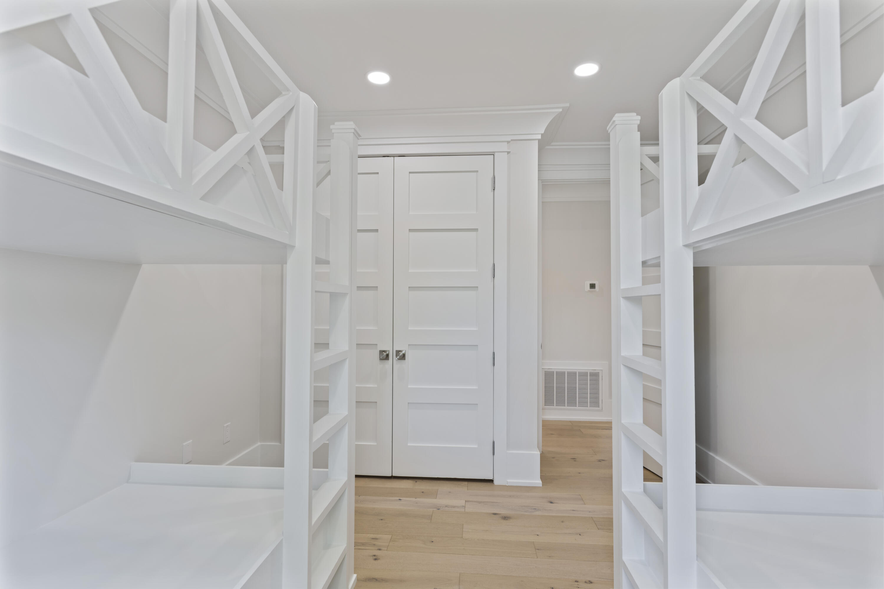 CALYPSO POINTE - Residential
