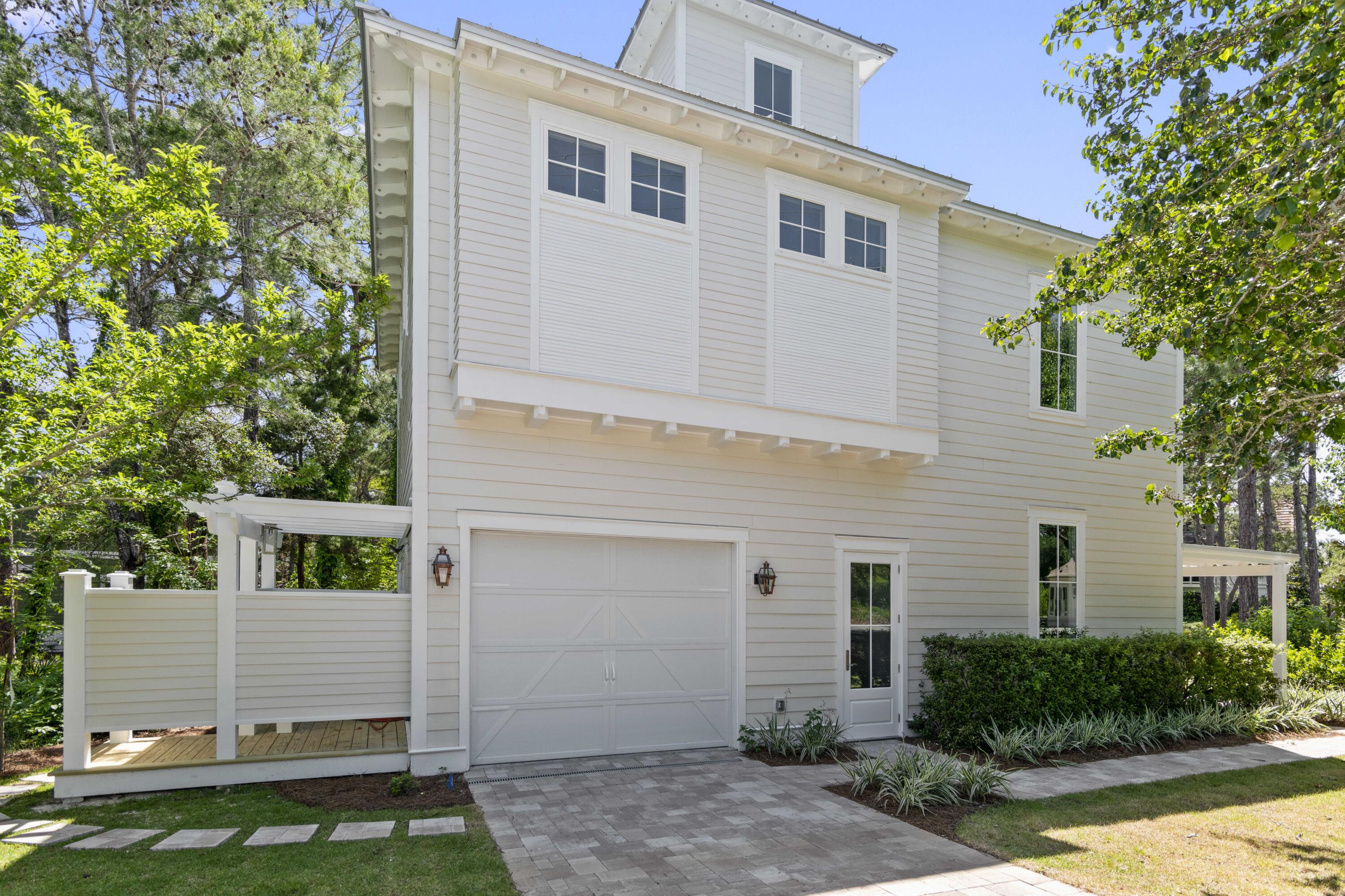 CALYPSO POINTE - Residential