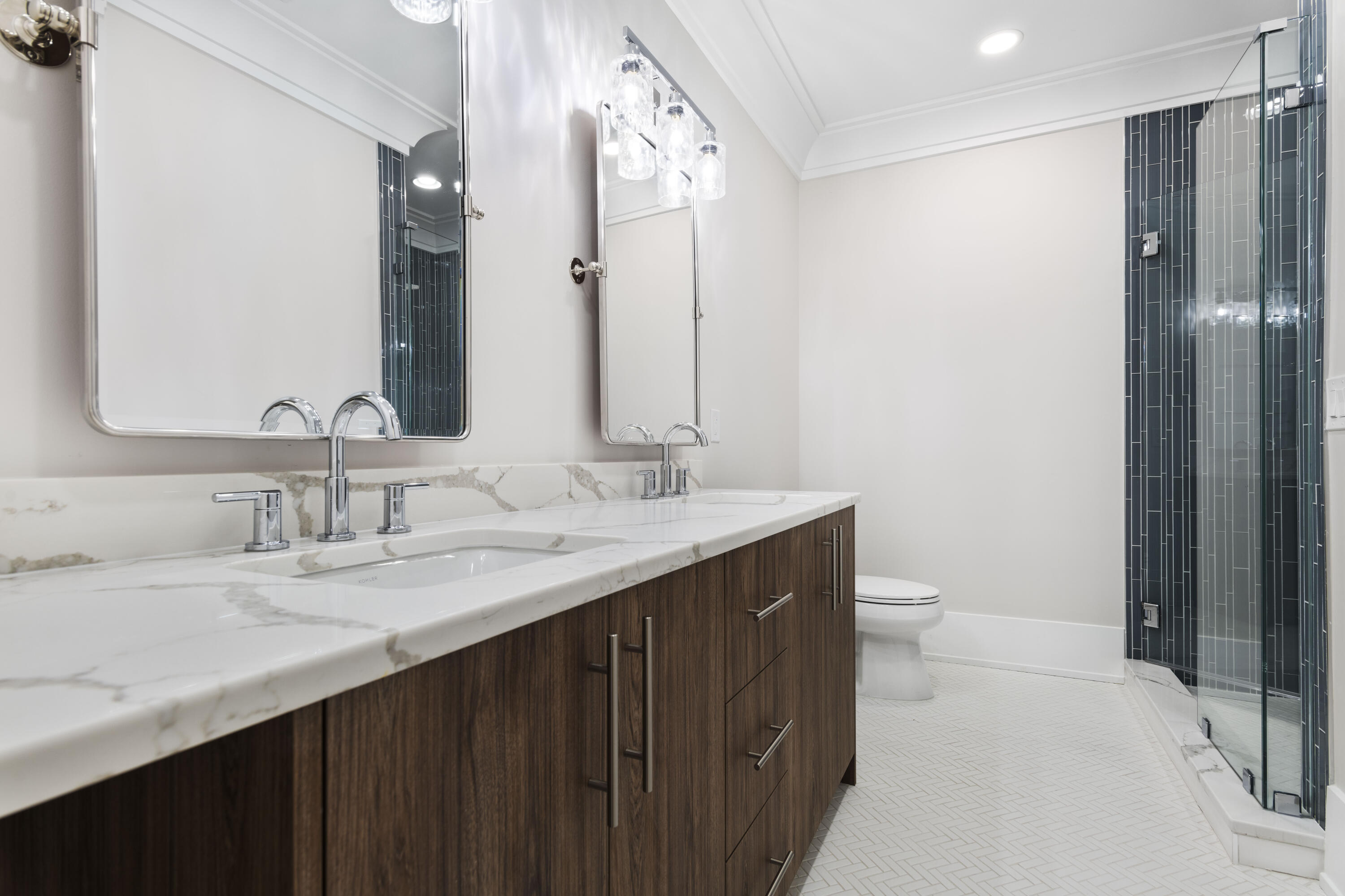 CALYPSO POINTE - Residential