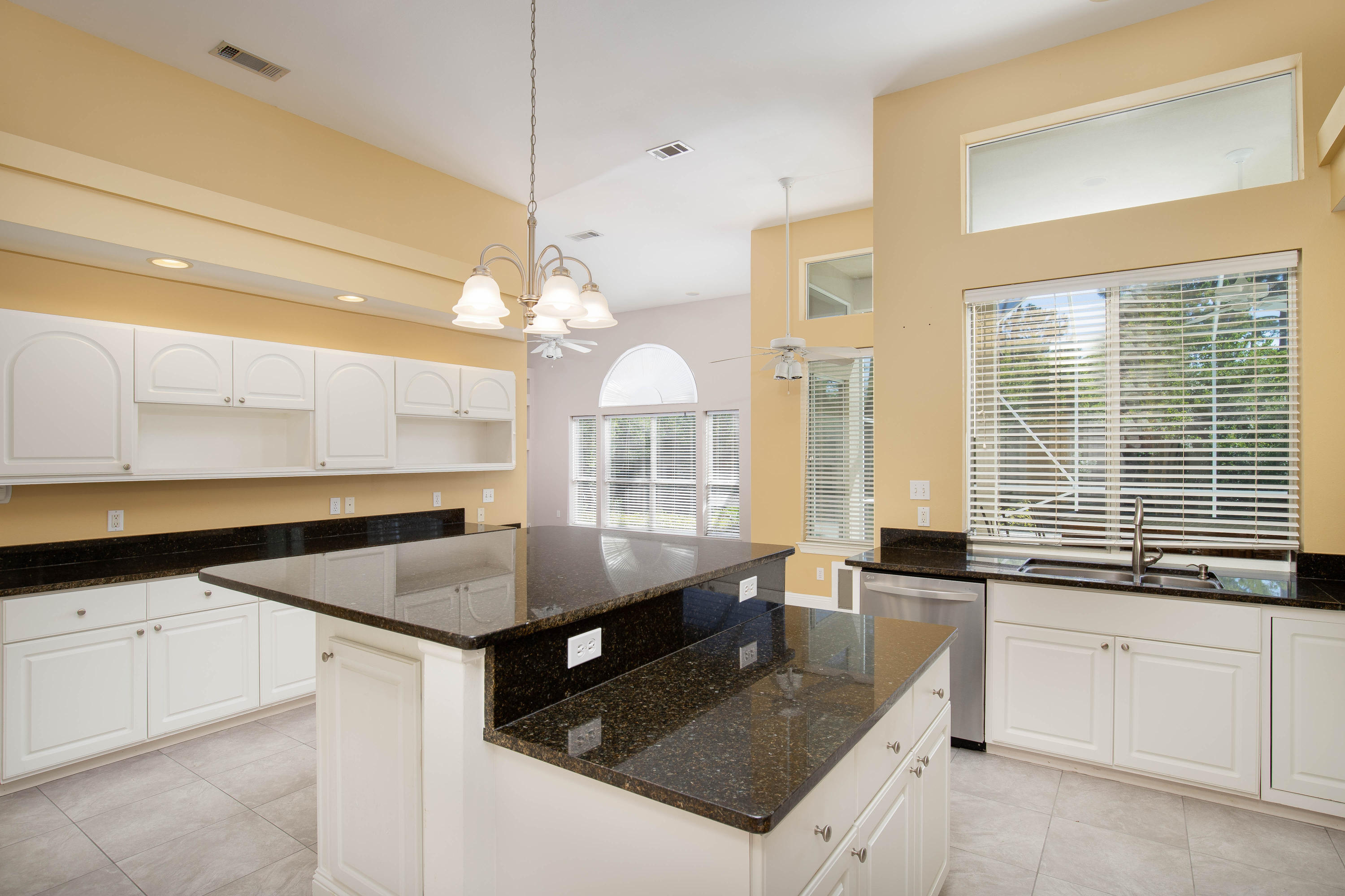 EMERALD BAY PH 1A - Residential