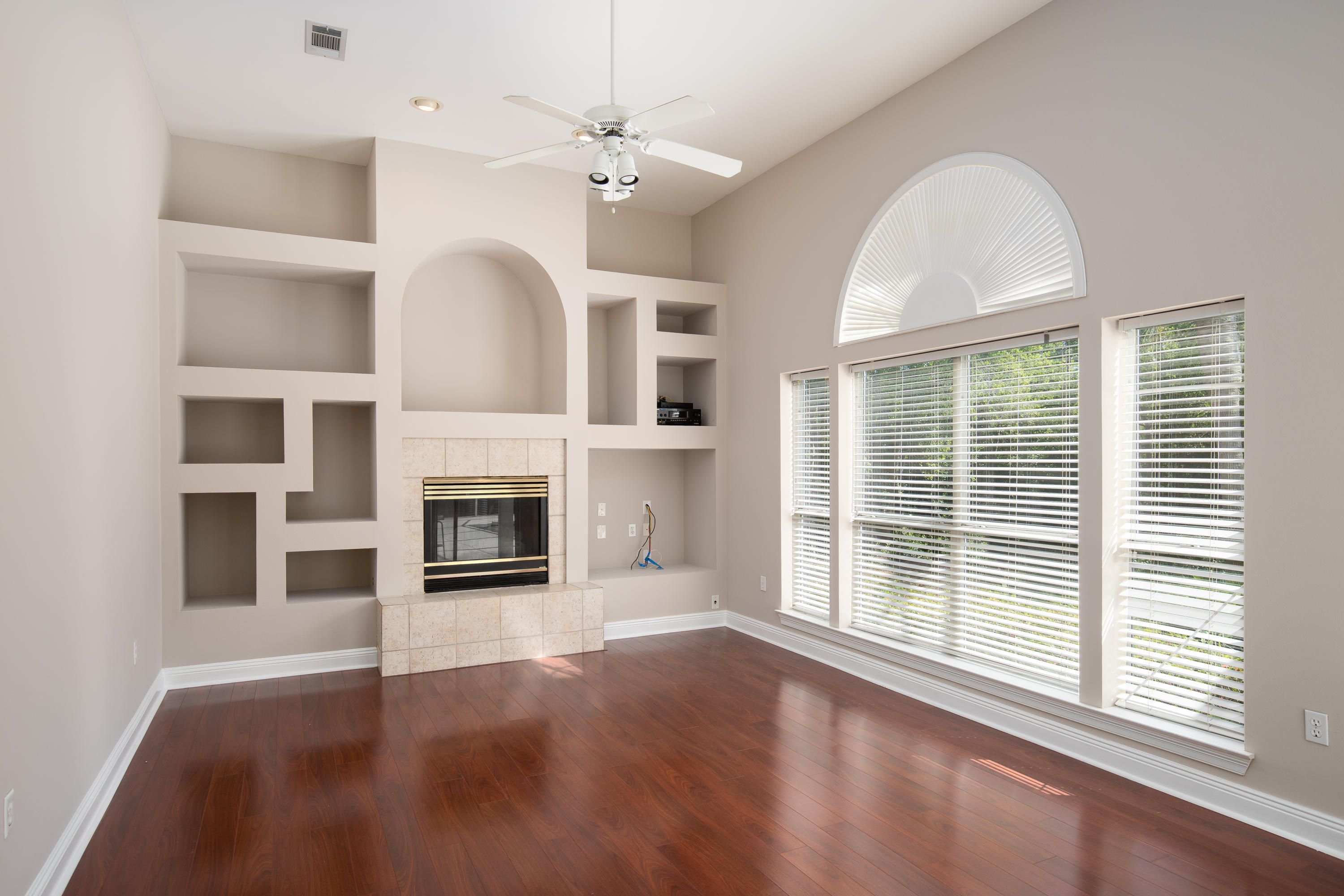 EMERALD BAY PH 1A - Residential