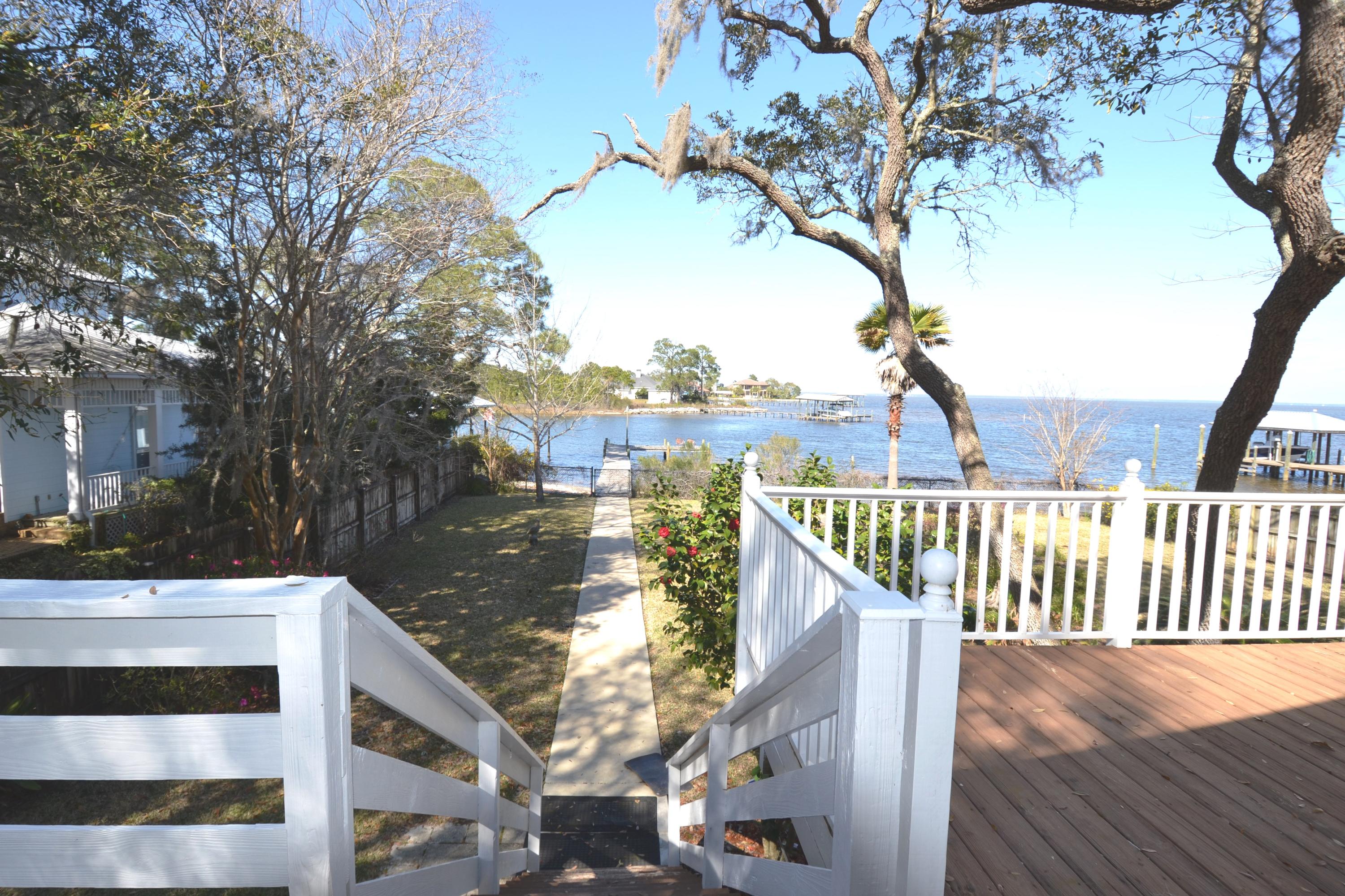 TURQUOISE BEACH - Residential Lease