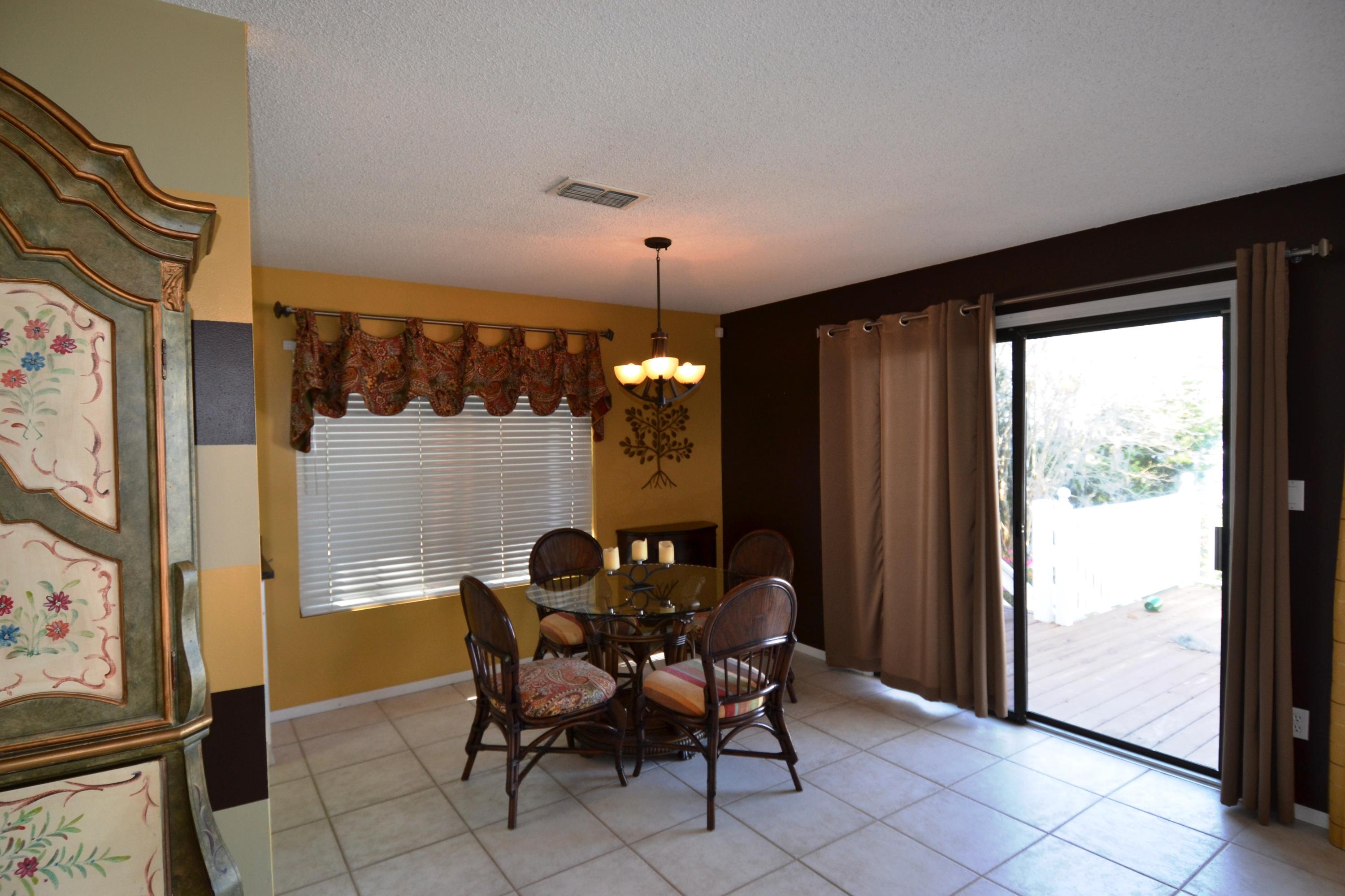 TURQUOISE BEACH - Residential Lease