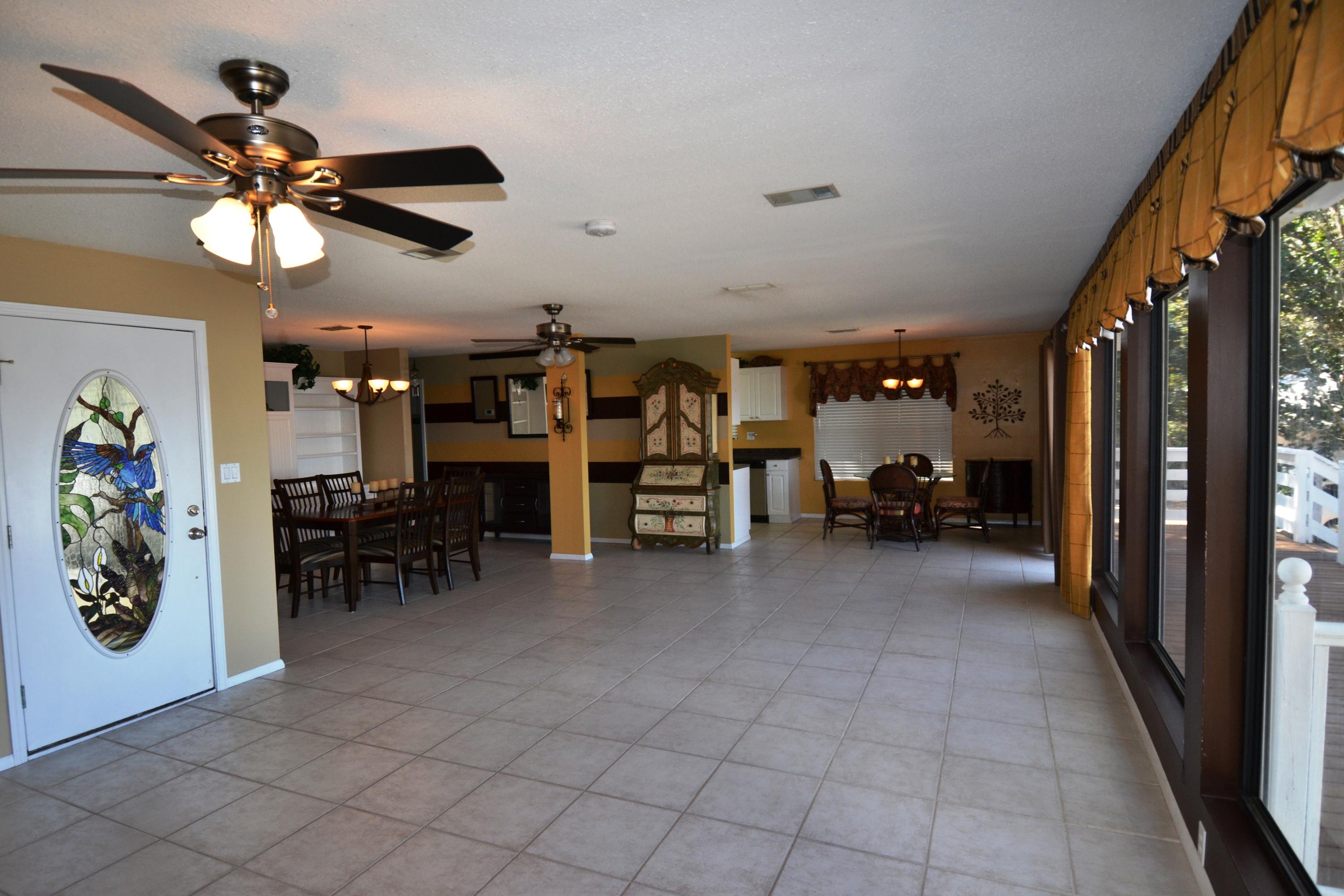 TURQUOISE BEACH - Residential Lease