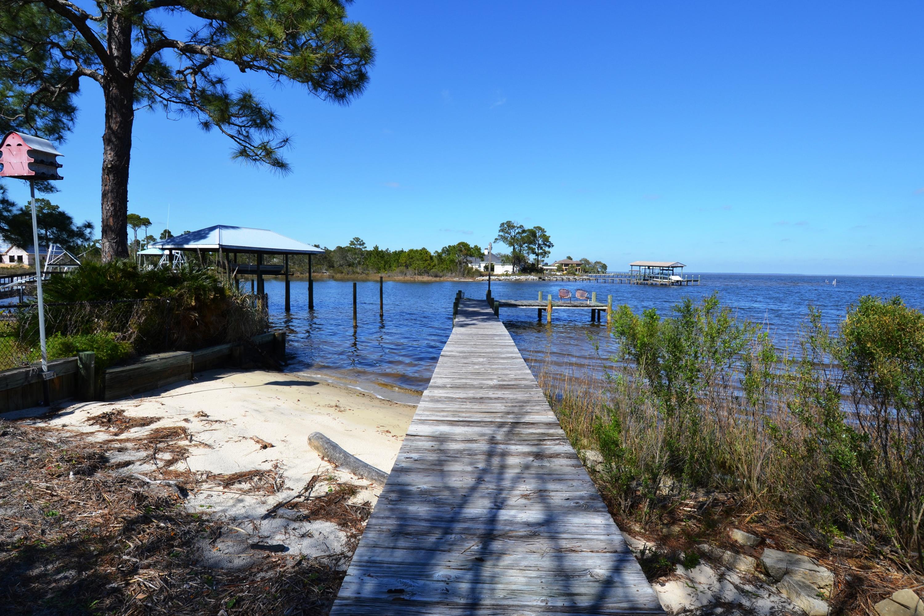 TURQUOISE BEACH - Residential Lease