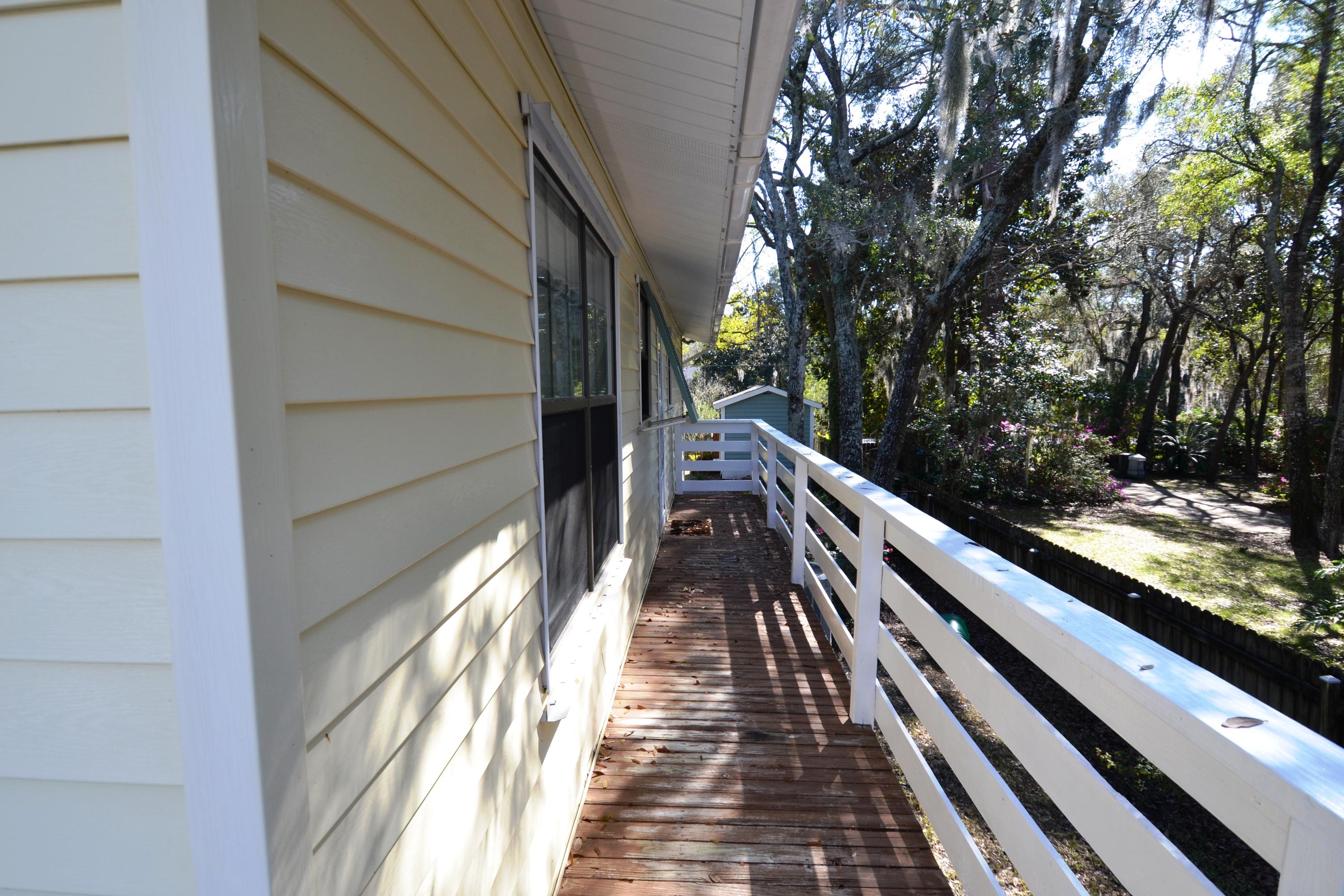 TURQUOISE BEACH - Residential Lease