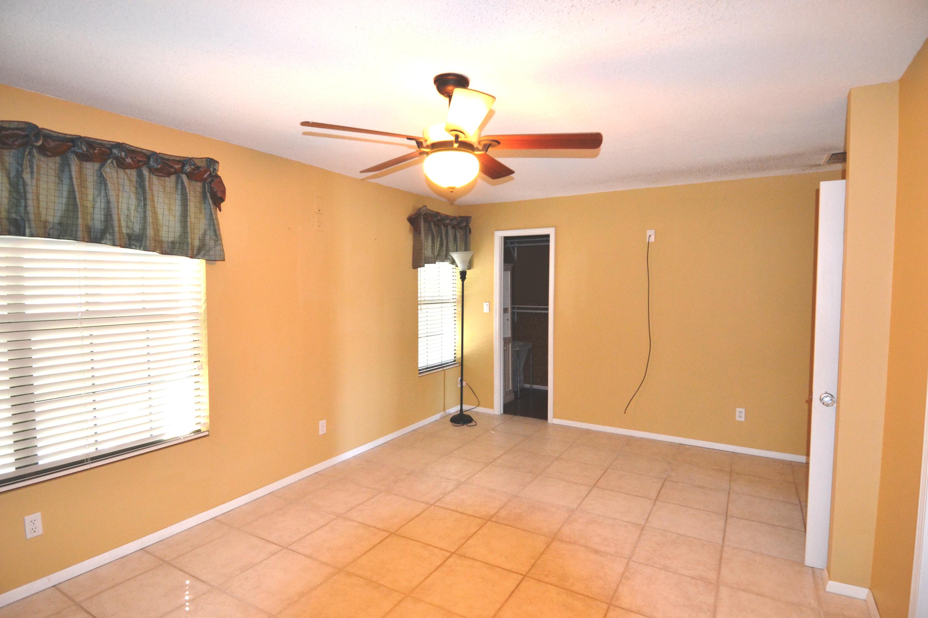 TURQUOISE BEACH - Residential Lease