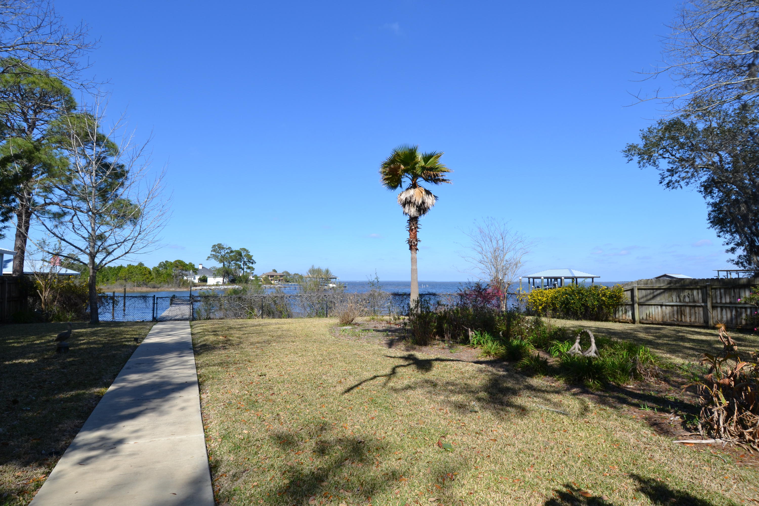 TURQUOISE BEACH - Residential Lease