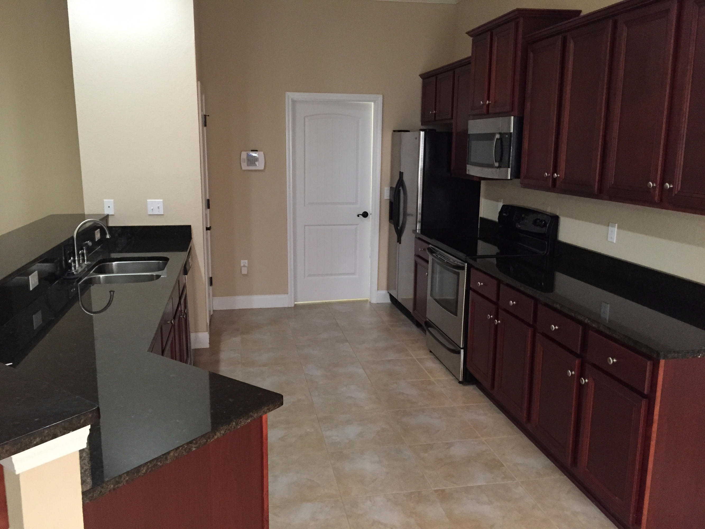 DUGGAN POND ESTATES - Residential Lease