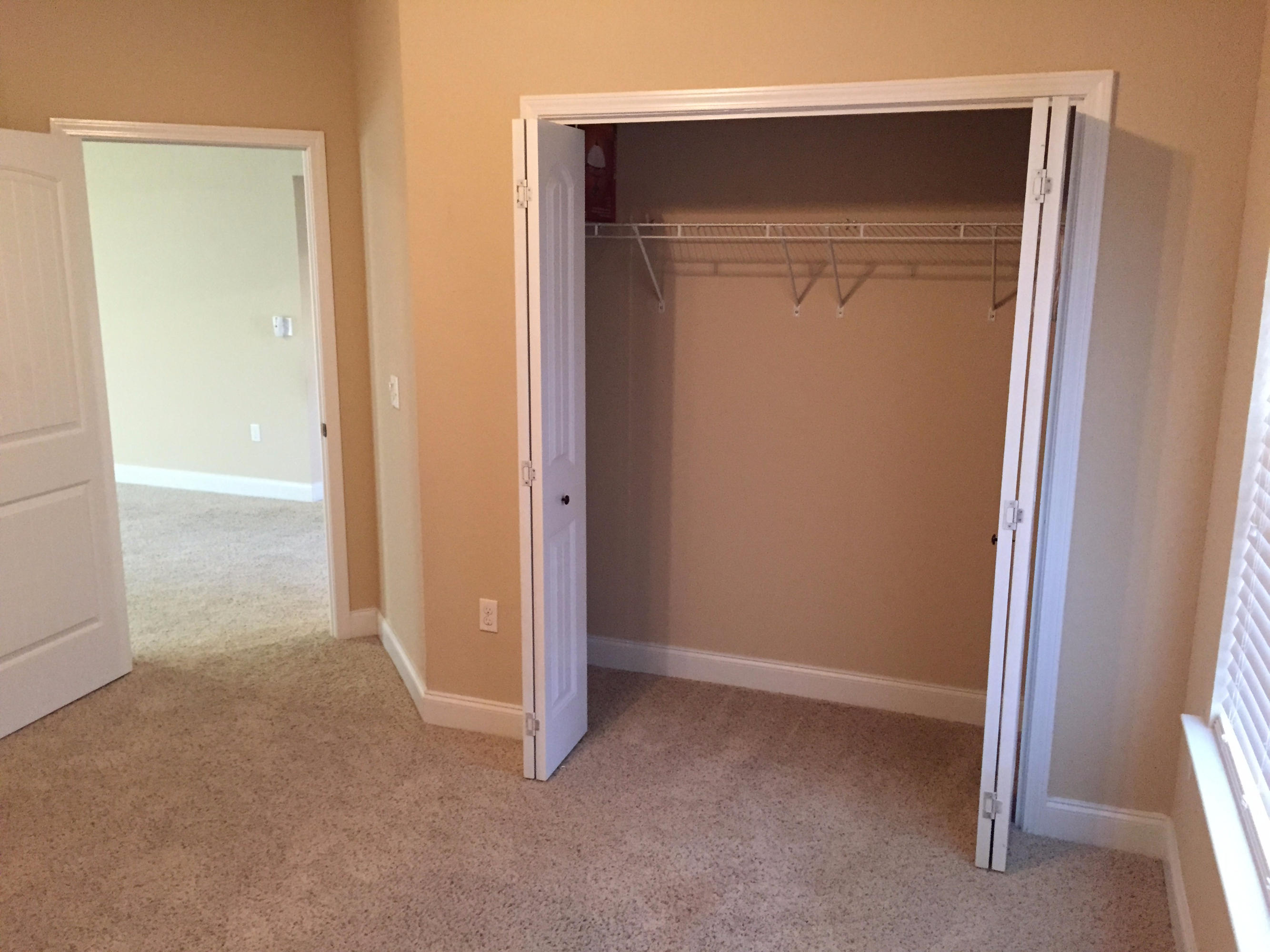 DUGGAN POND ESTATES - Residential Lease