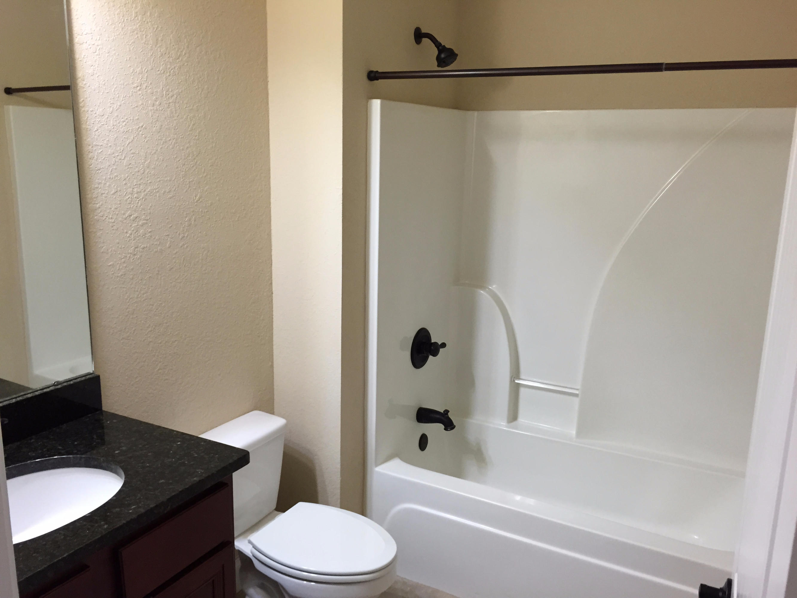 DUGGAN POND ESTATES - Residential Lease