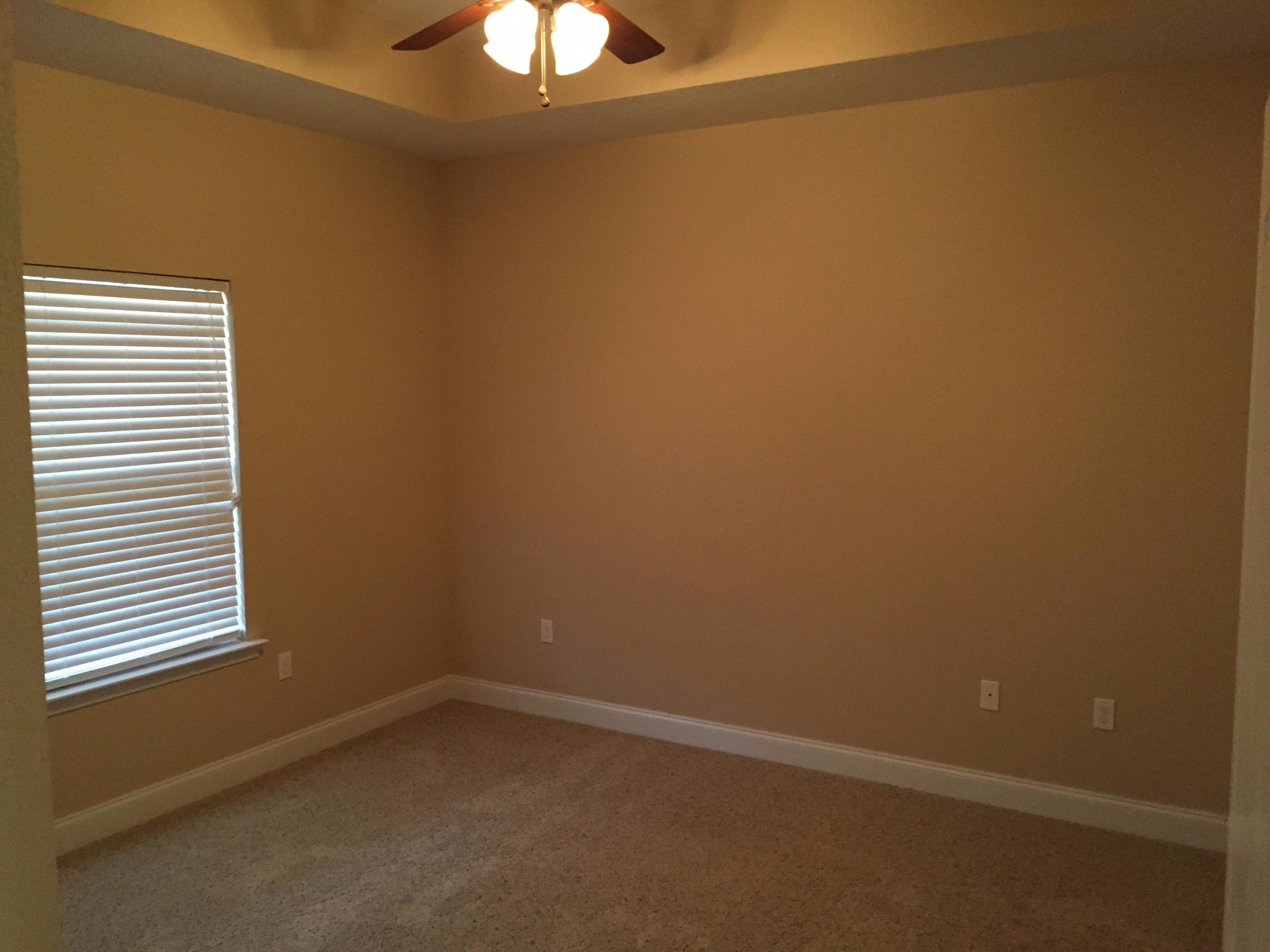 DUGGAN POND ESTATES - Residential Lease