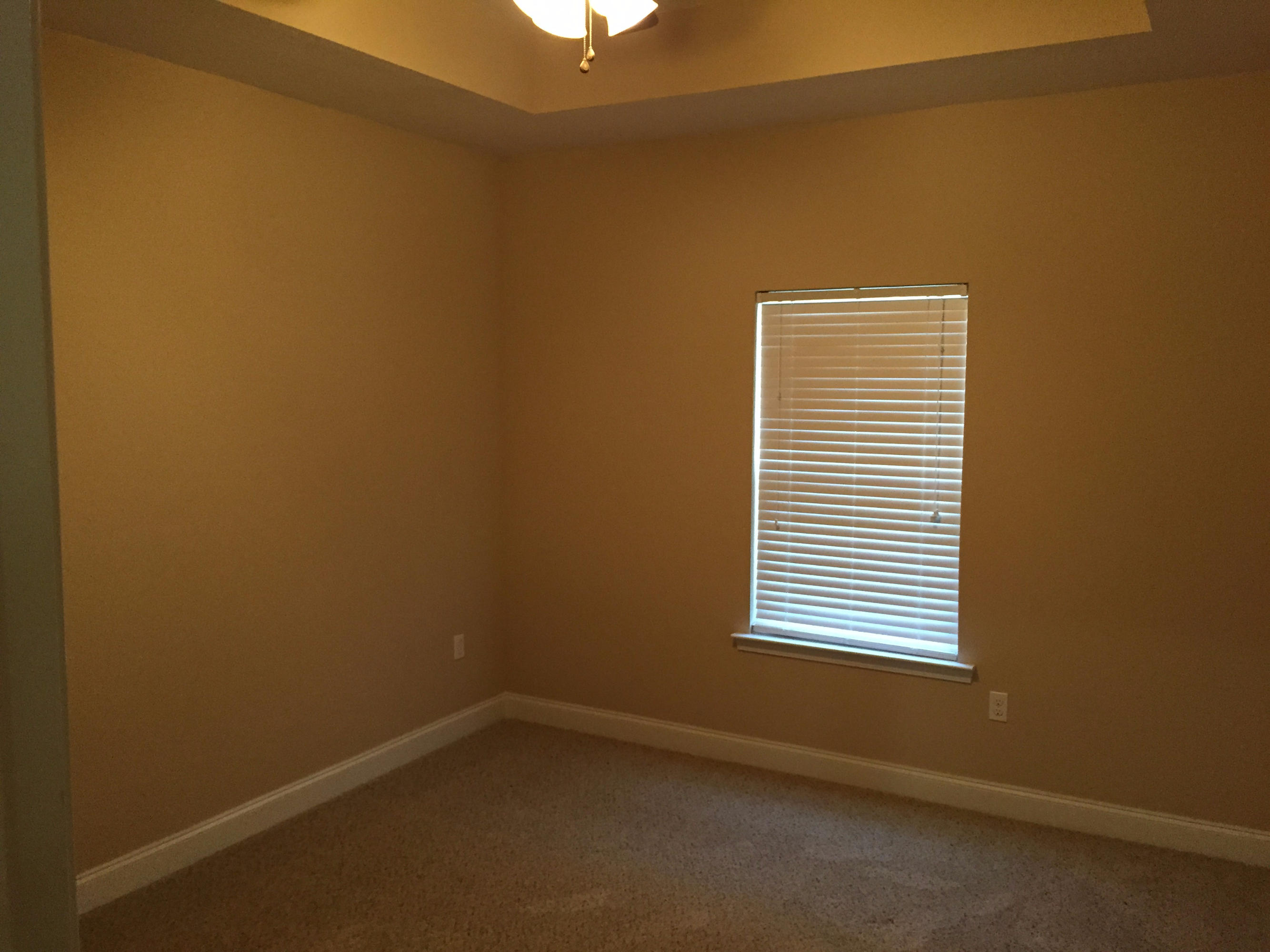 DUGGAN POND ESTATES - Residential Lease
