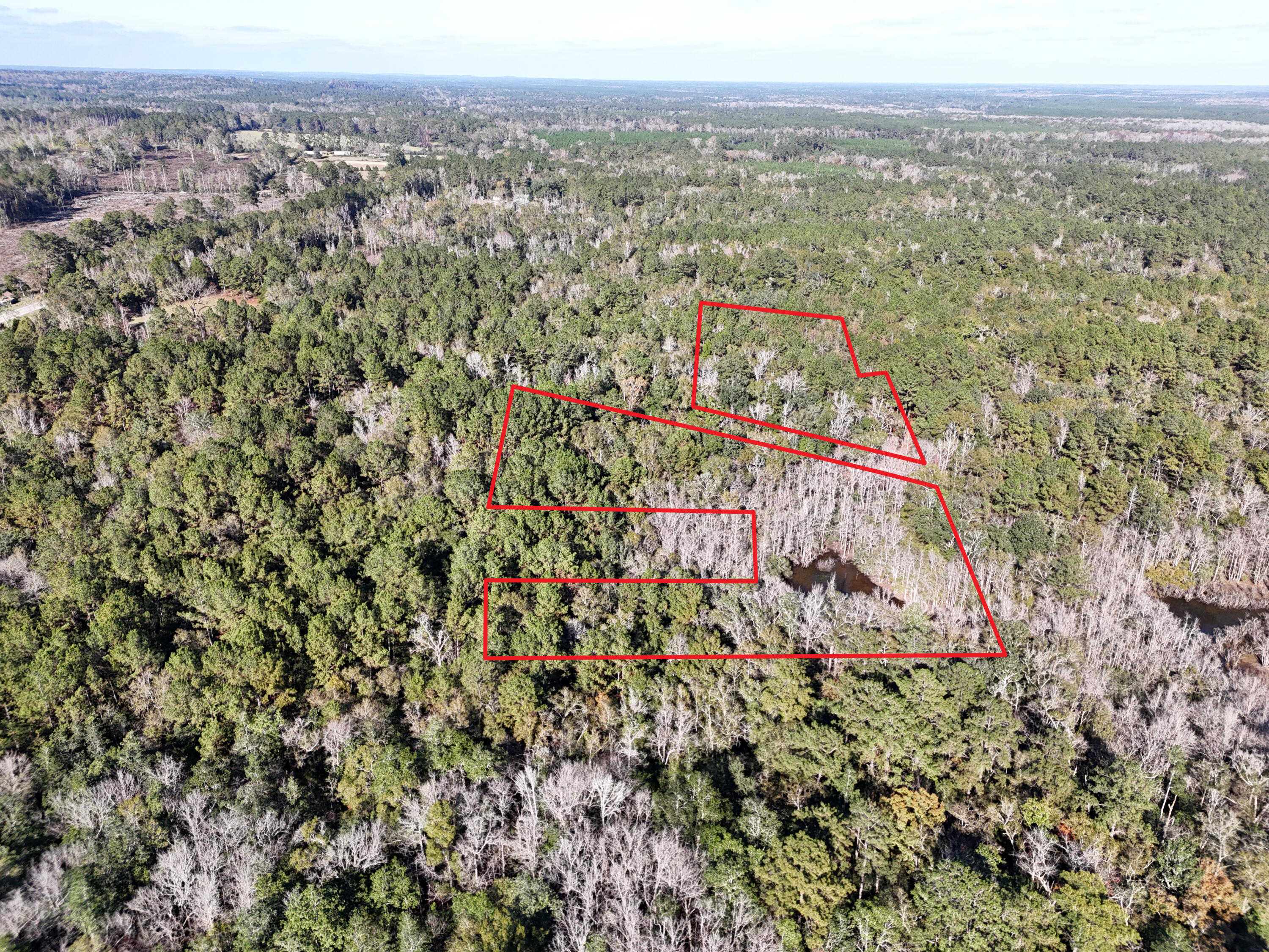 NO RECORDED SUBDIVISION - Land