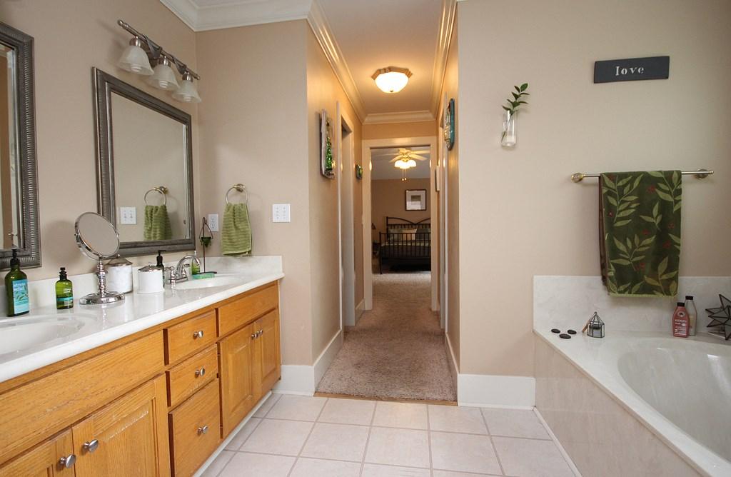 PARKWOOD ESTATES PH 5 - Residential
