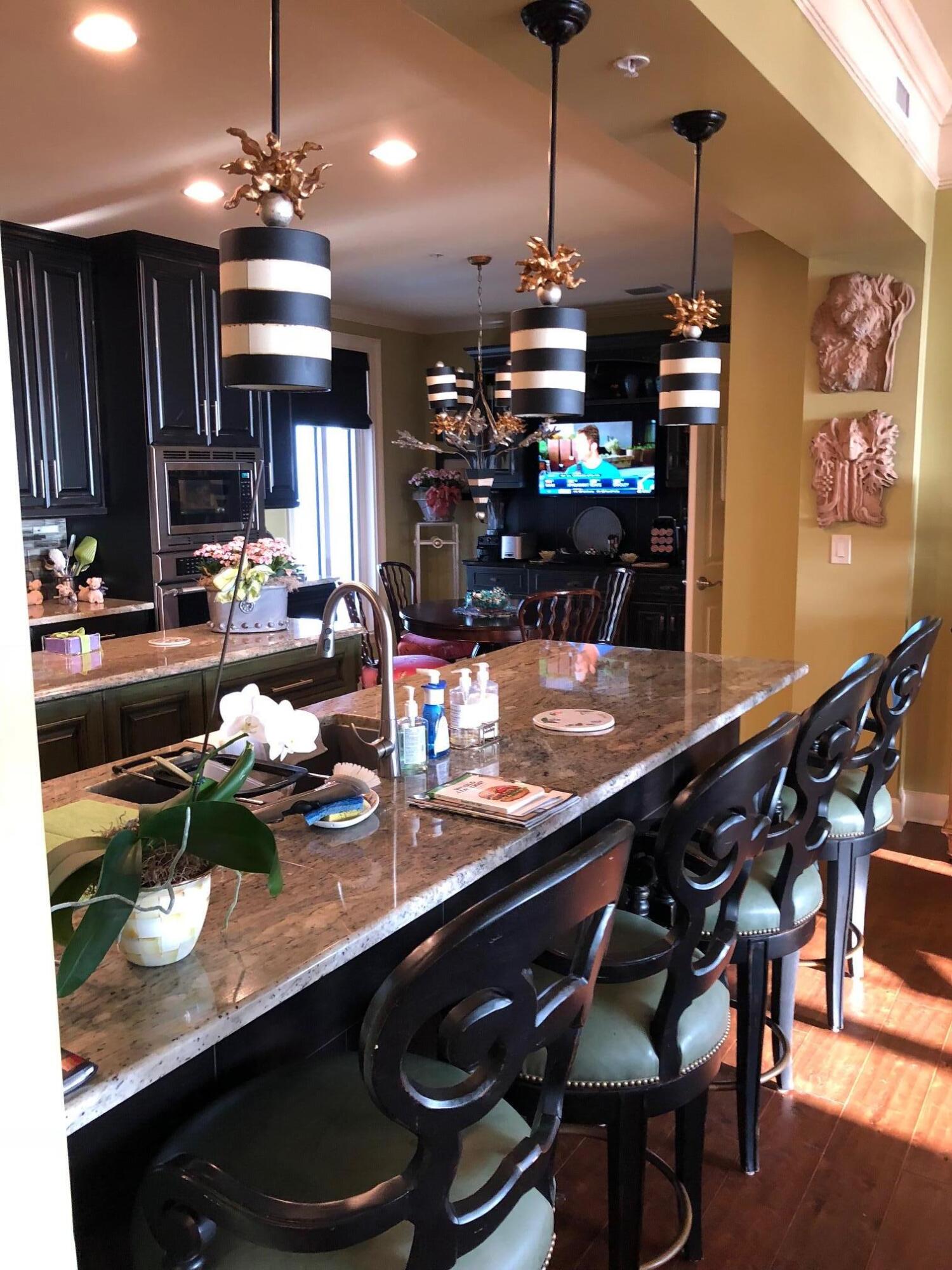 ONE WATER PLACE @ KELLY PLANTATION - Residential