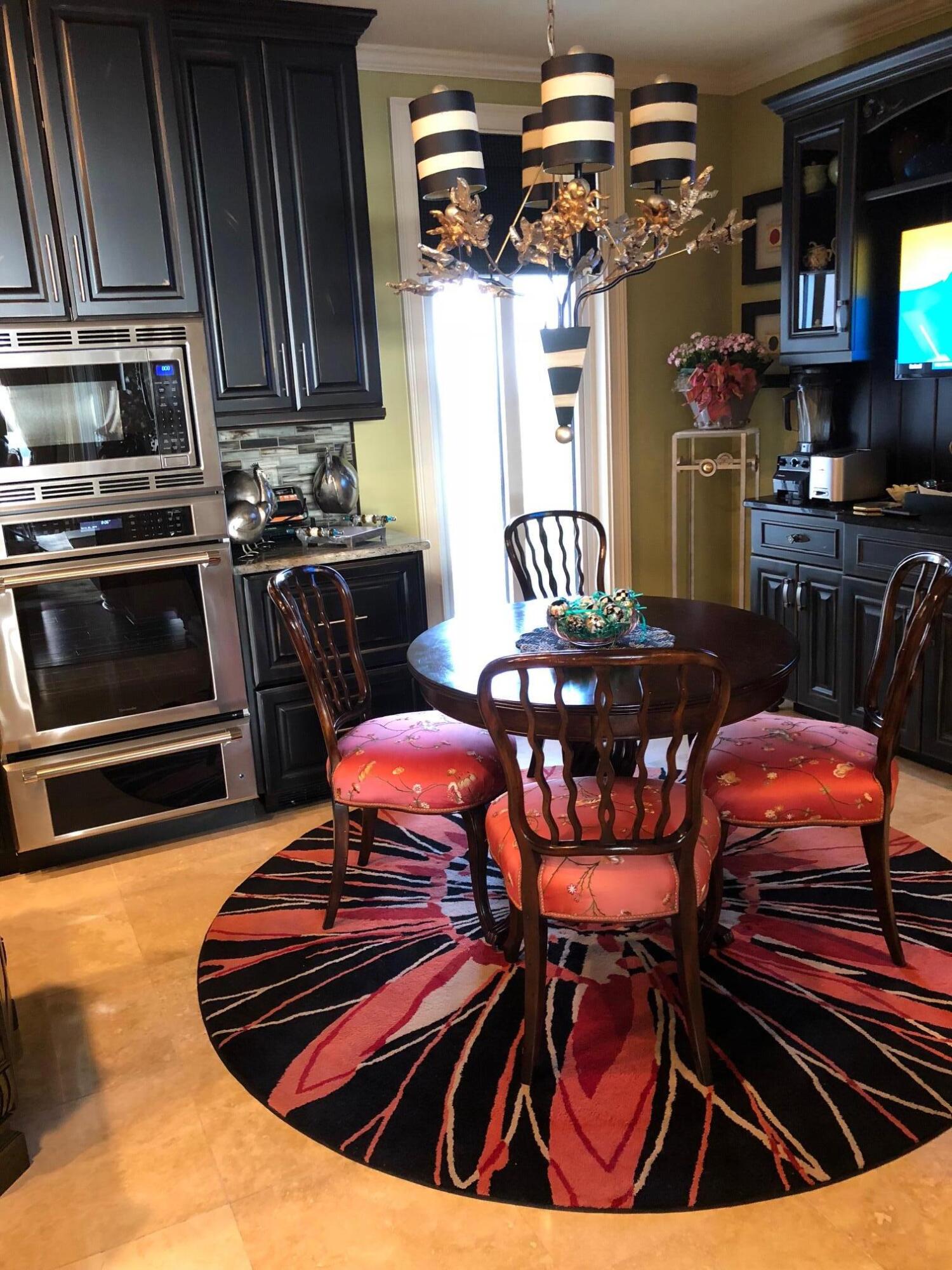 ONE WATER PLACE @ KELLY PLANTATION - Residential