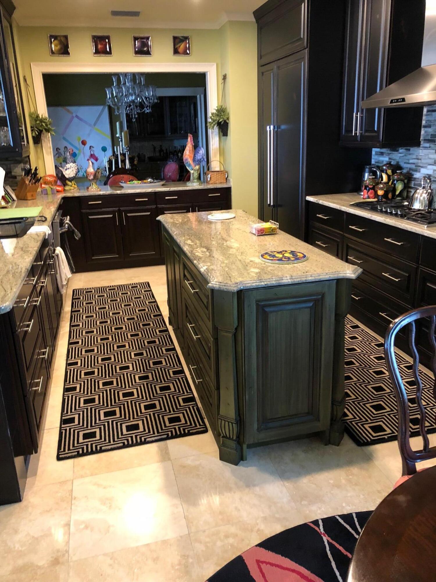 ONE WATER PLACE @ KELLY PLANTATION - Residential