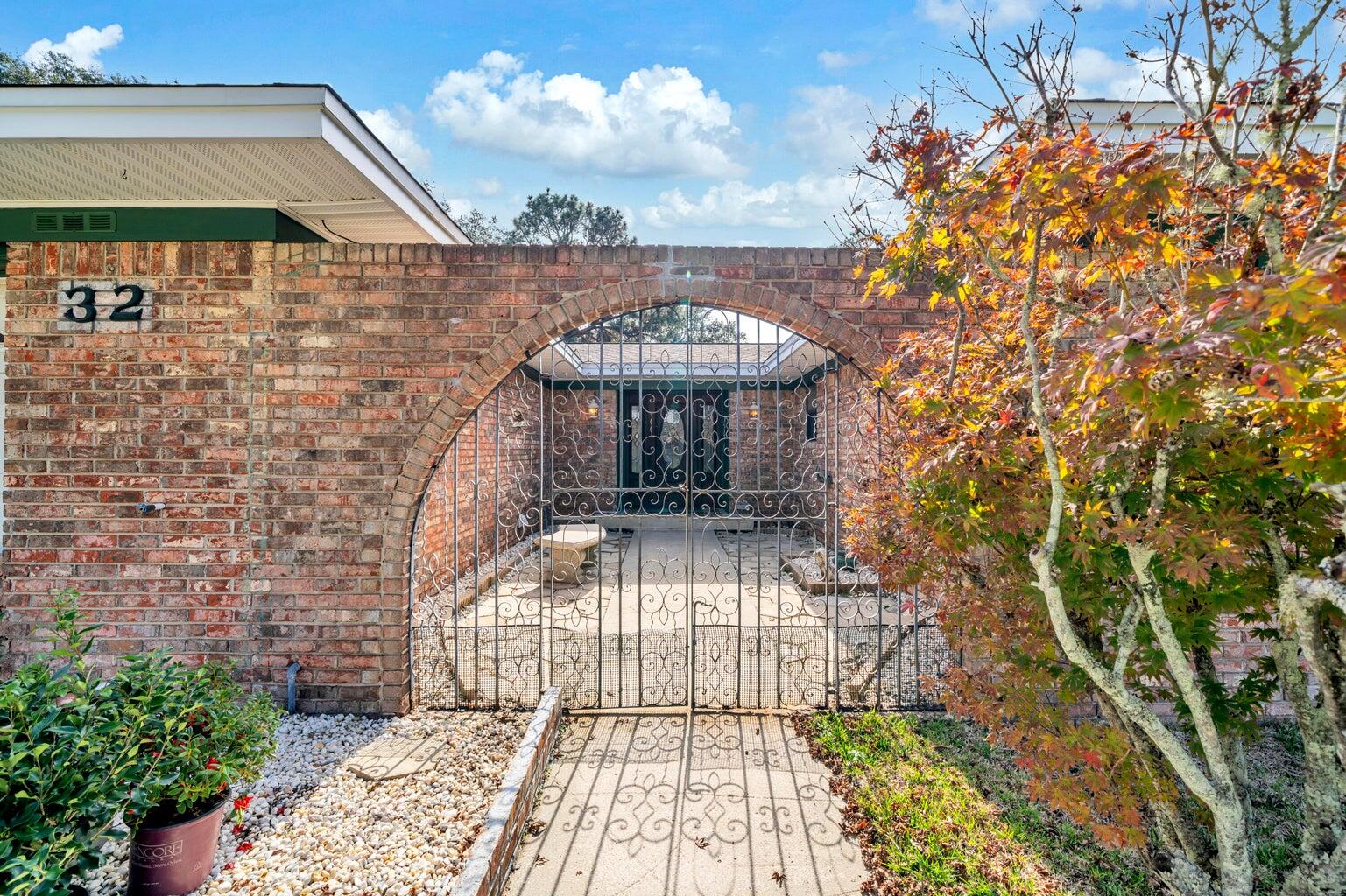 BAYOU POQUITO - Residential