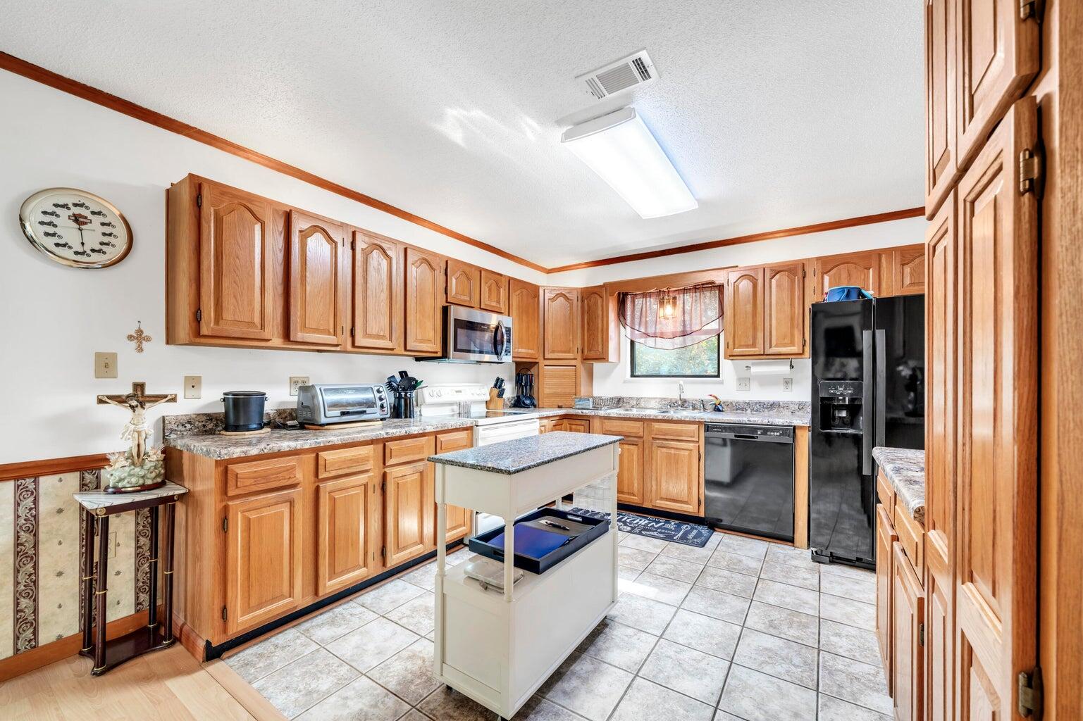 BAYOU POQUITO - Residential
