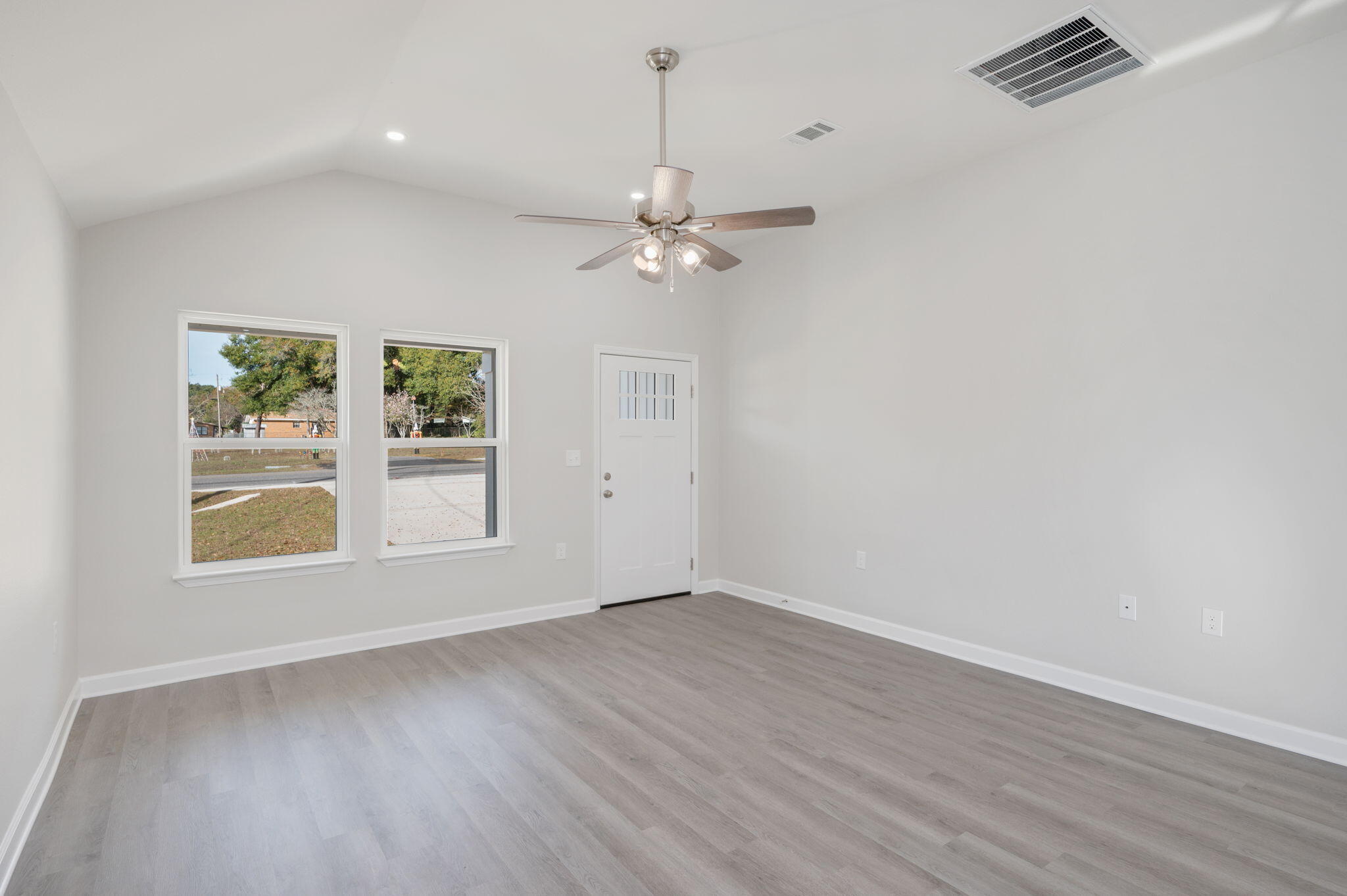 OAKDALE MINI FARMS RESUB BLK 18 - Residential