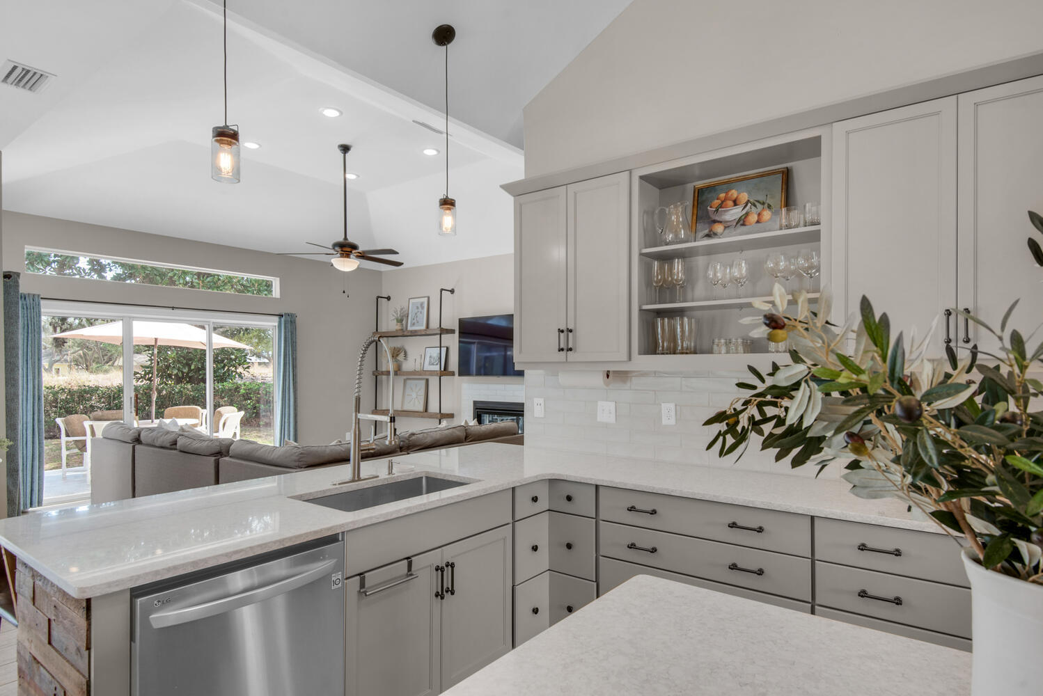 PALMETTO DUNES - Residential Lease