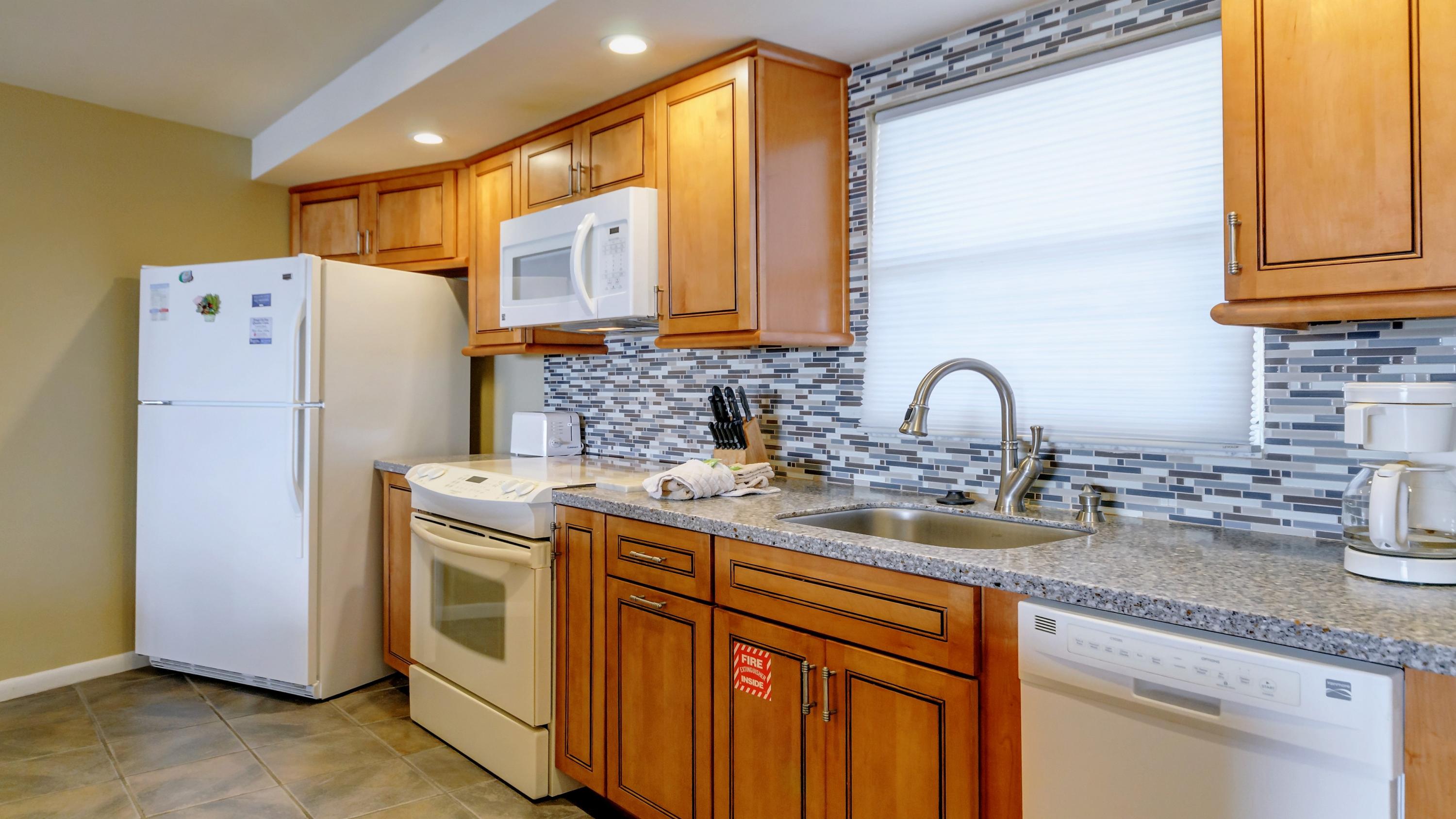 EL MATADOR CONDO - Residential