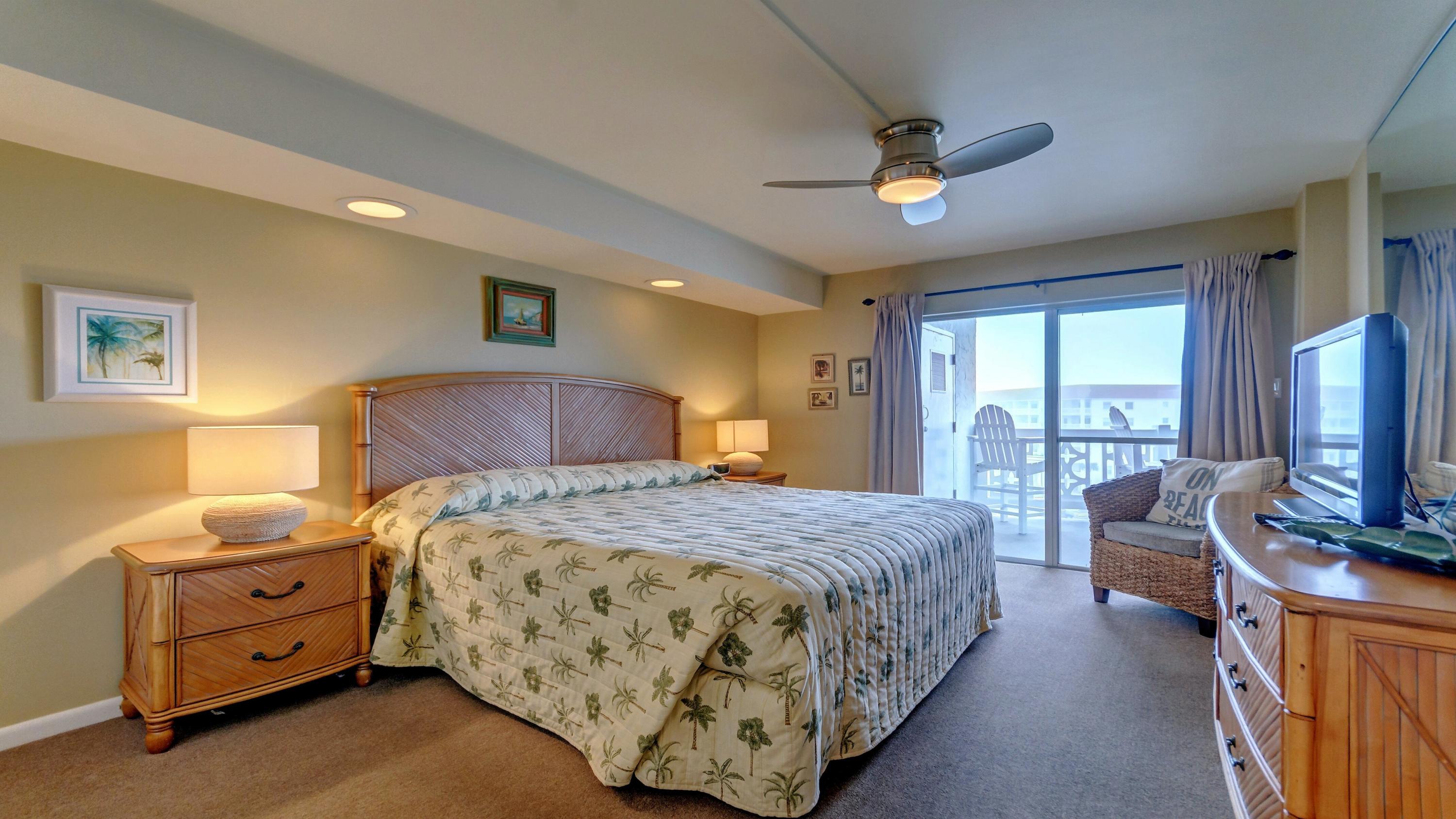 EL MATADOR CONDO - Residential