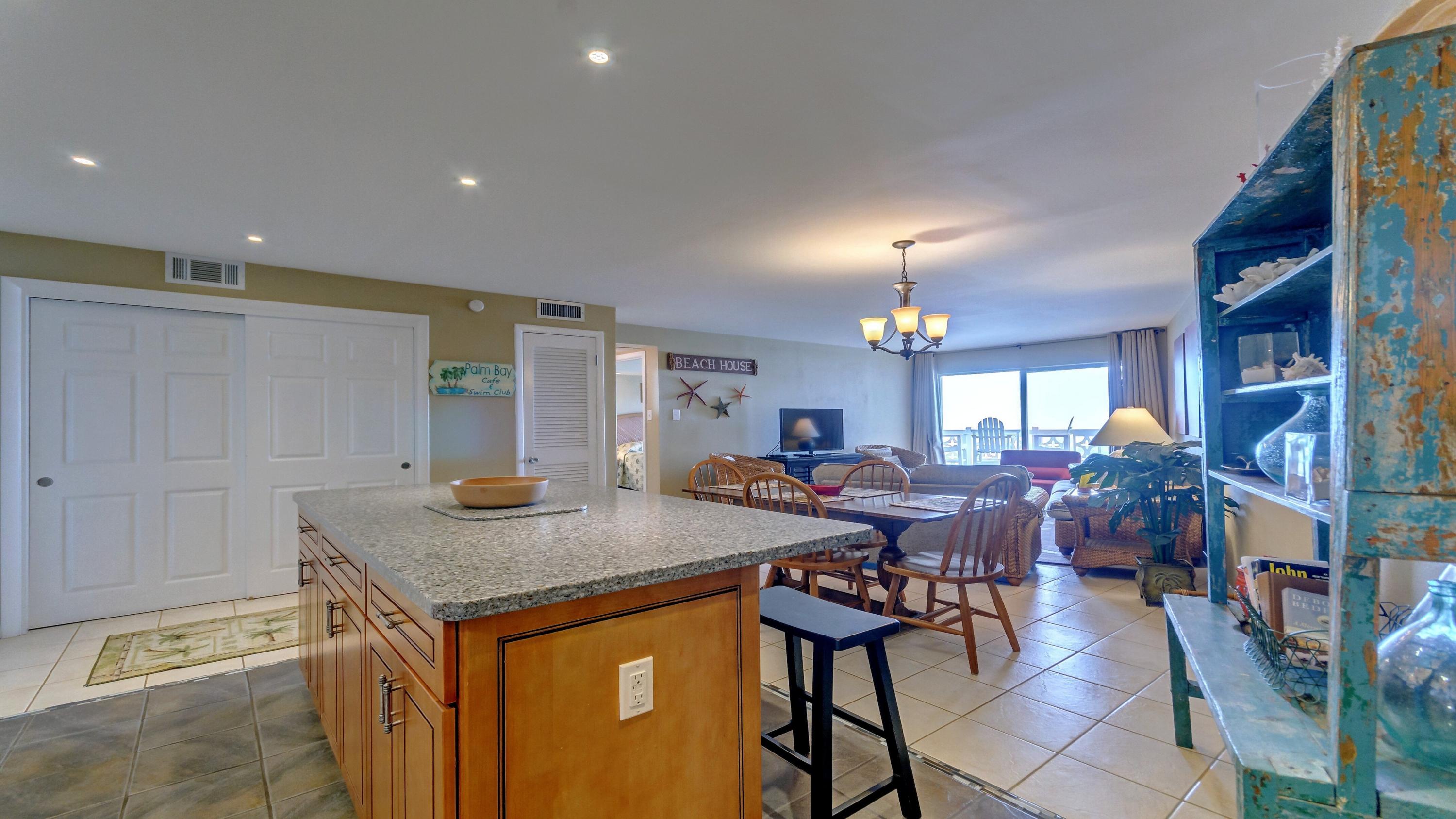 EL MATADOR CONDO - Residential