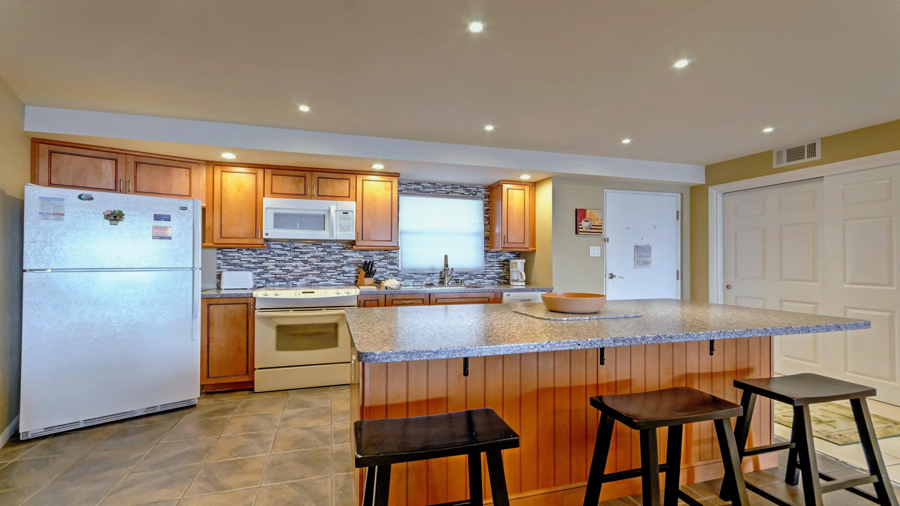 EL MATADOR CONDO - Residential