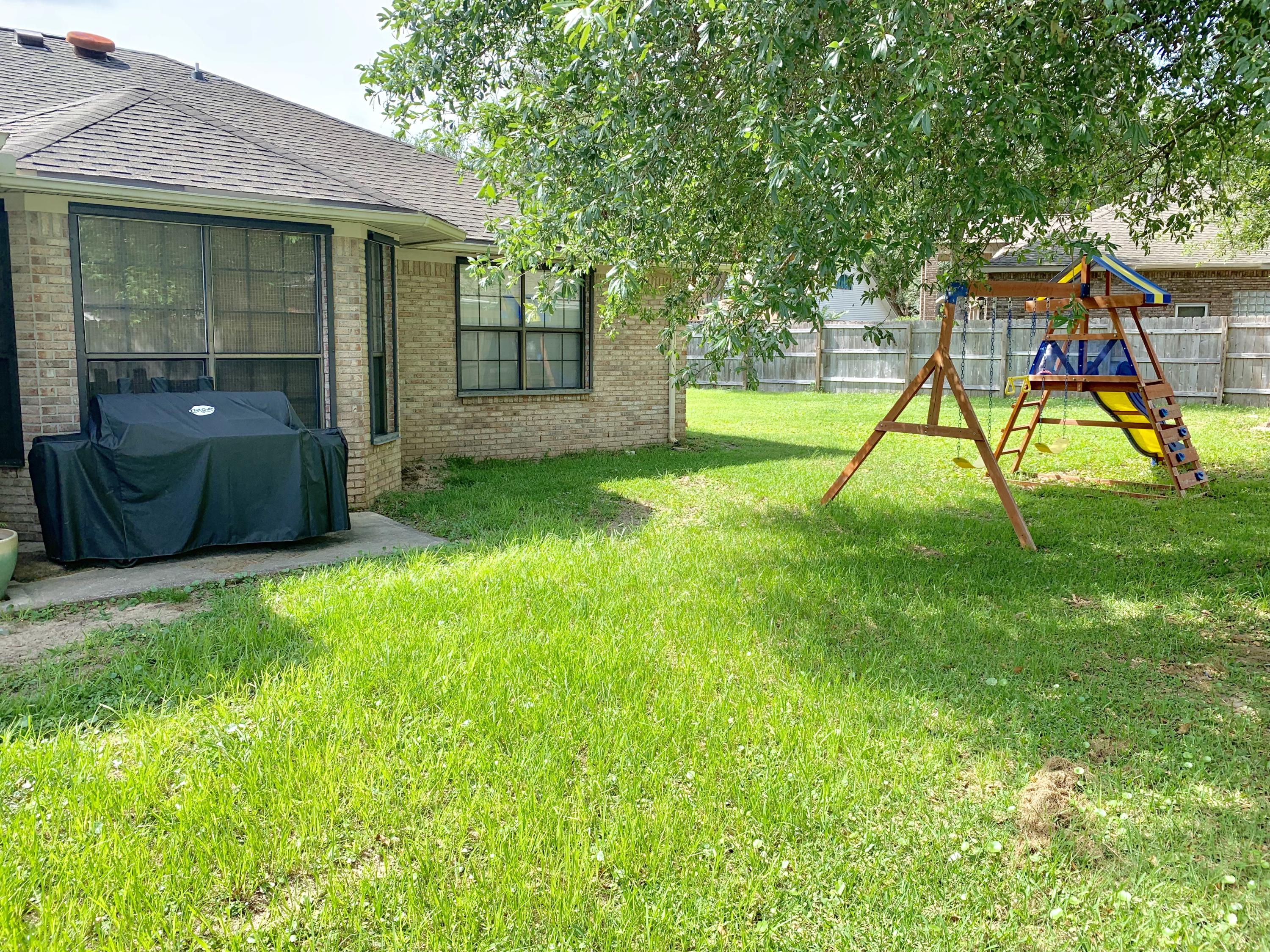 PLANTATION OAKS S/D - Residential Lease