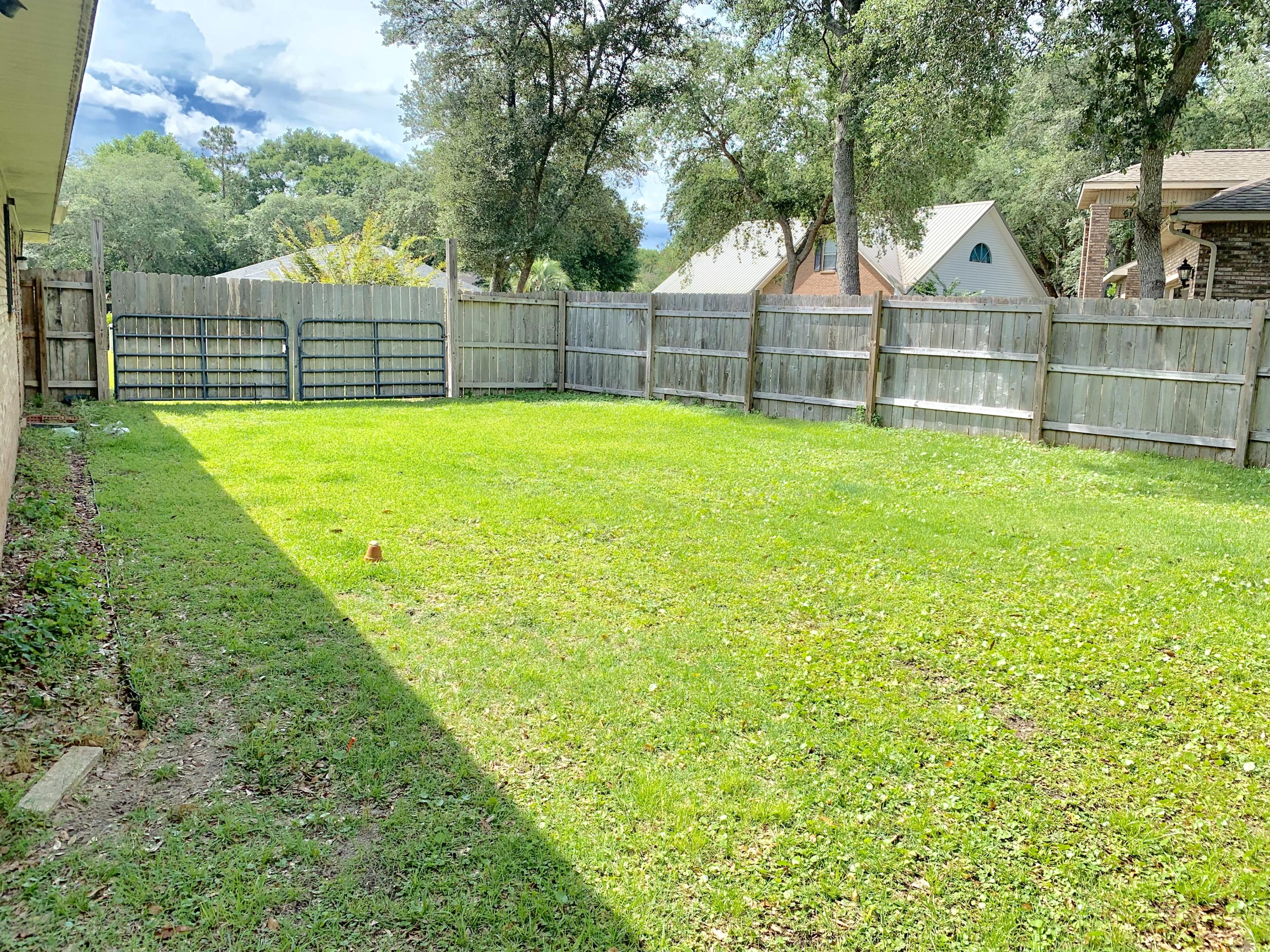 PLANTATION OAKS S/D - Residential Lease