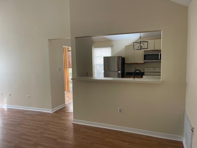 FAIRWAY LAKES PH 1 - Residential Lease