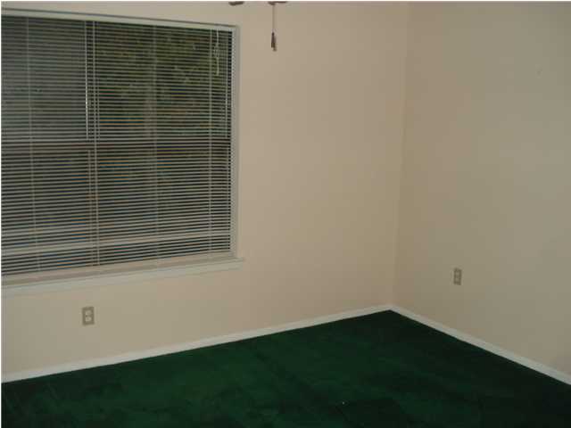 MONTAGE MANOR - Residential Lease
