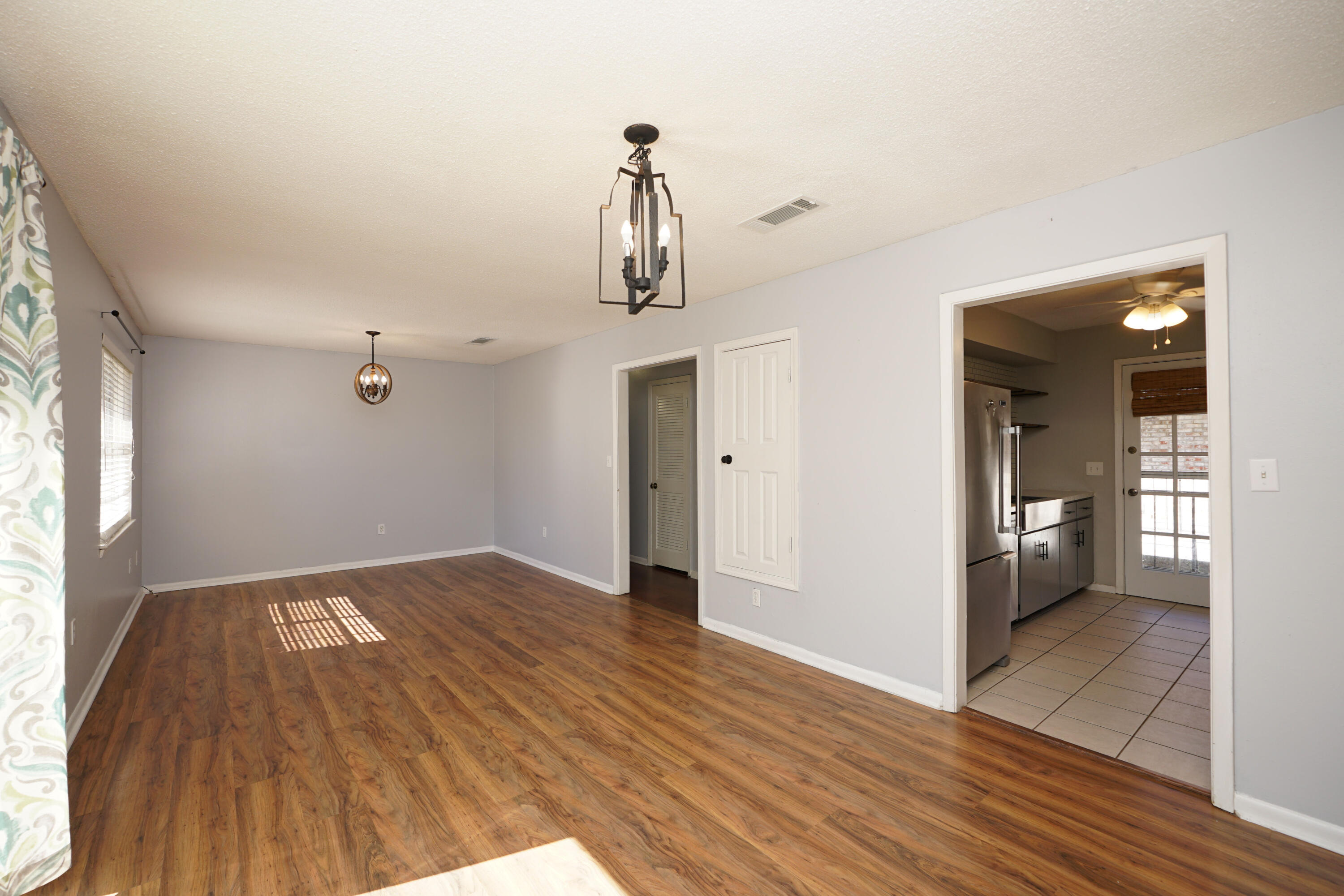Country Club Condos - Residential Lease