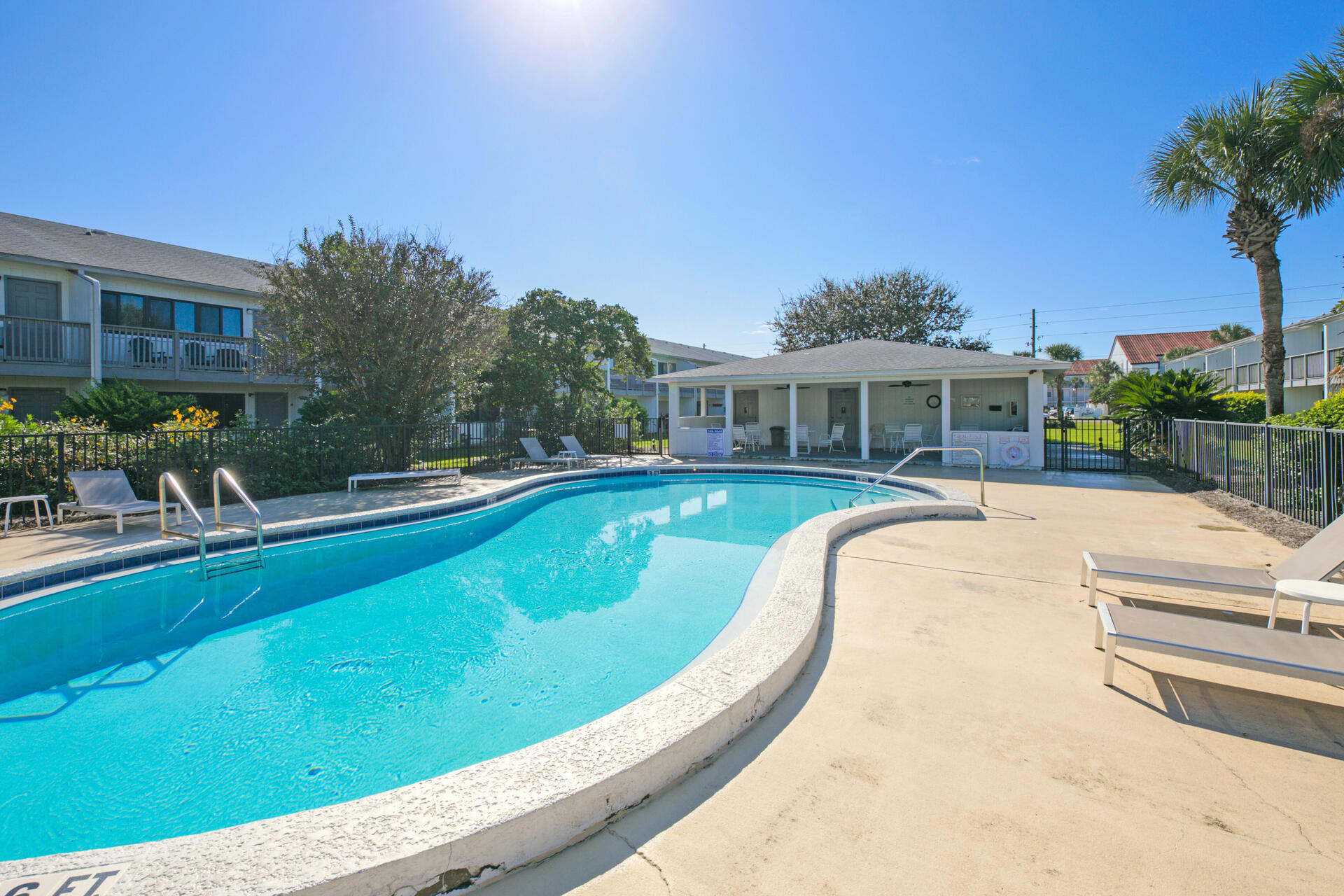 HIDDEN BEACH VILLAS CONDO - Residential